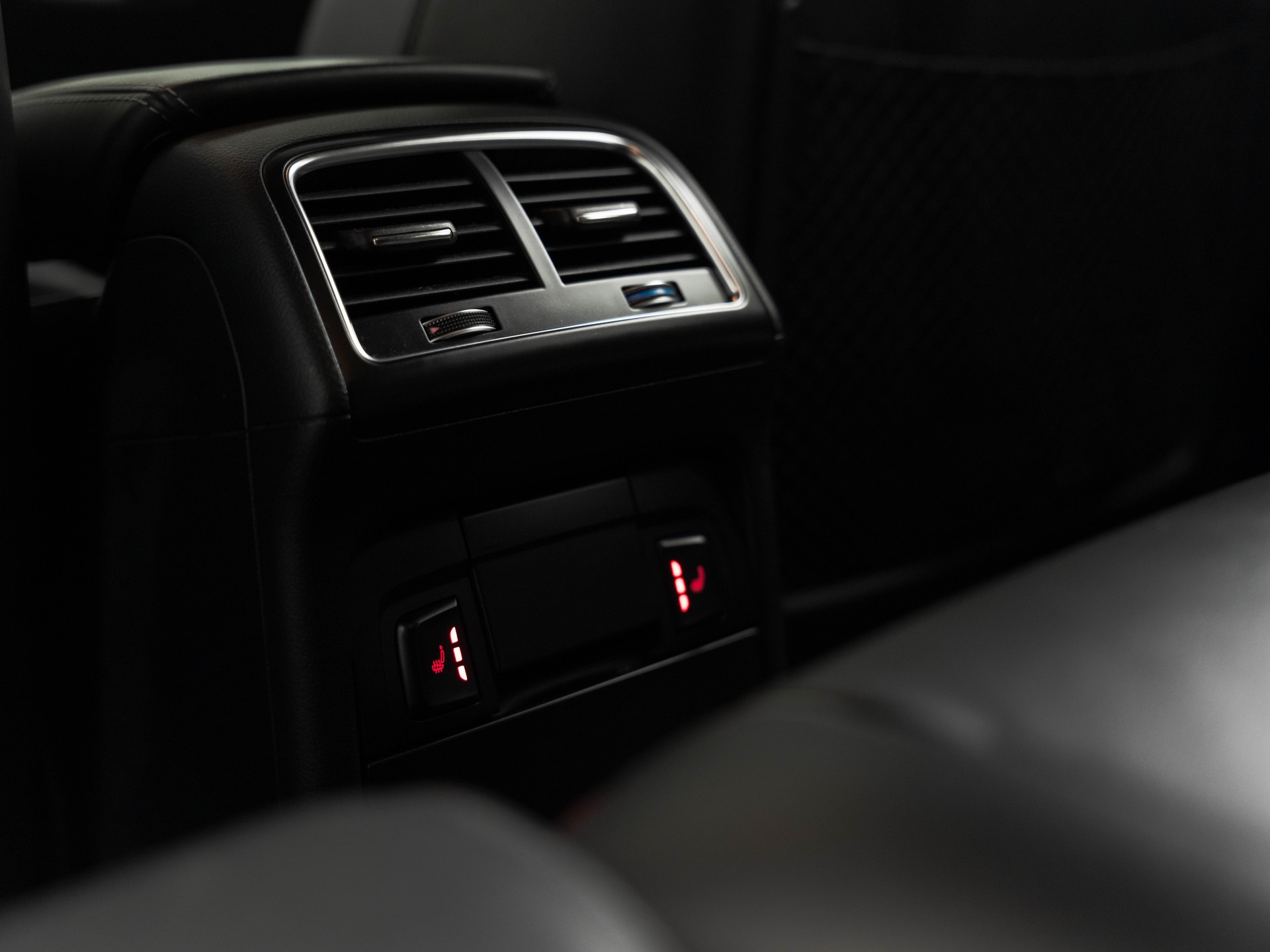 AUDI RS4 Avant 4.2 FSI V8 quattro S-tronic-image-20