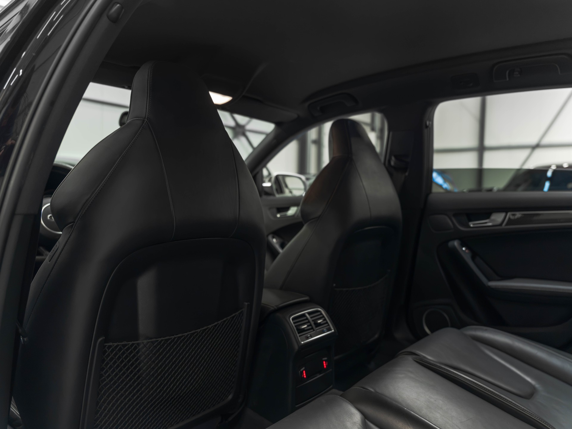 AUDI RS4 Avant 4.2 FSI V8 quattro S-tronic-image-9