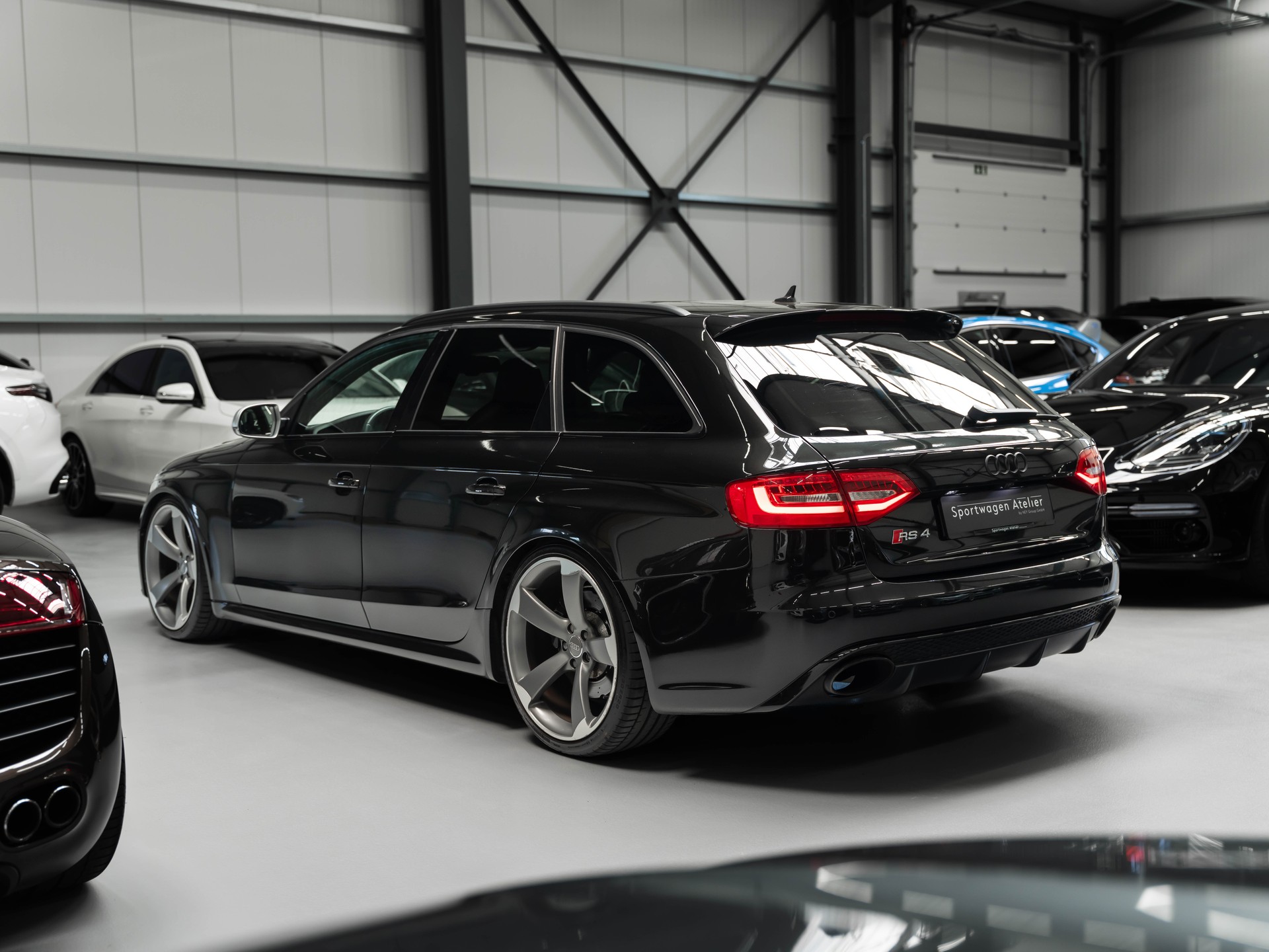 AUDI RS4 Avant 4.2 FSI V8 quattro S-tronic-image-1