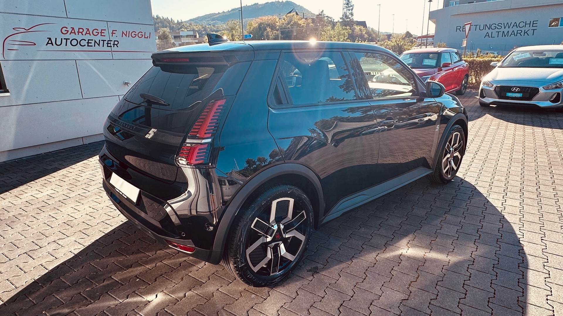 RENAULT R5 E-Tech Comfort Range 52 kWh Techno-image-7