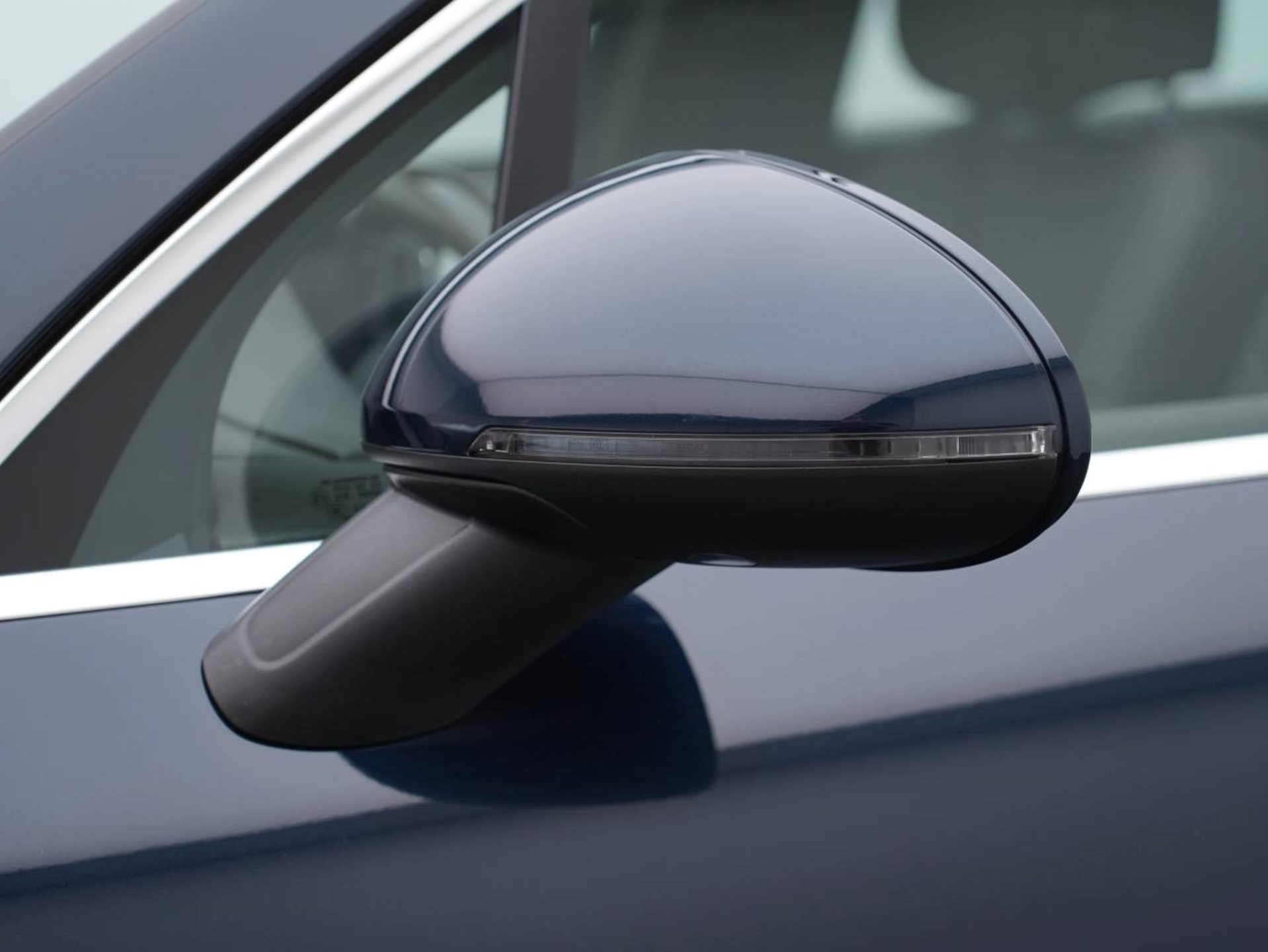 PORSCHE Macan S-image-13