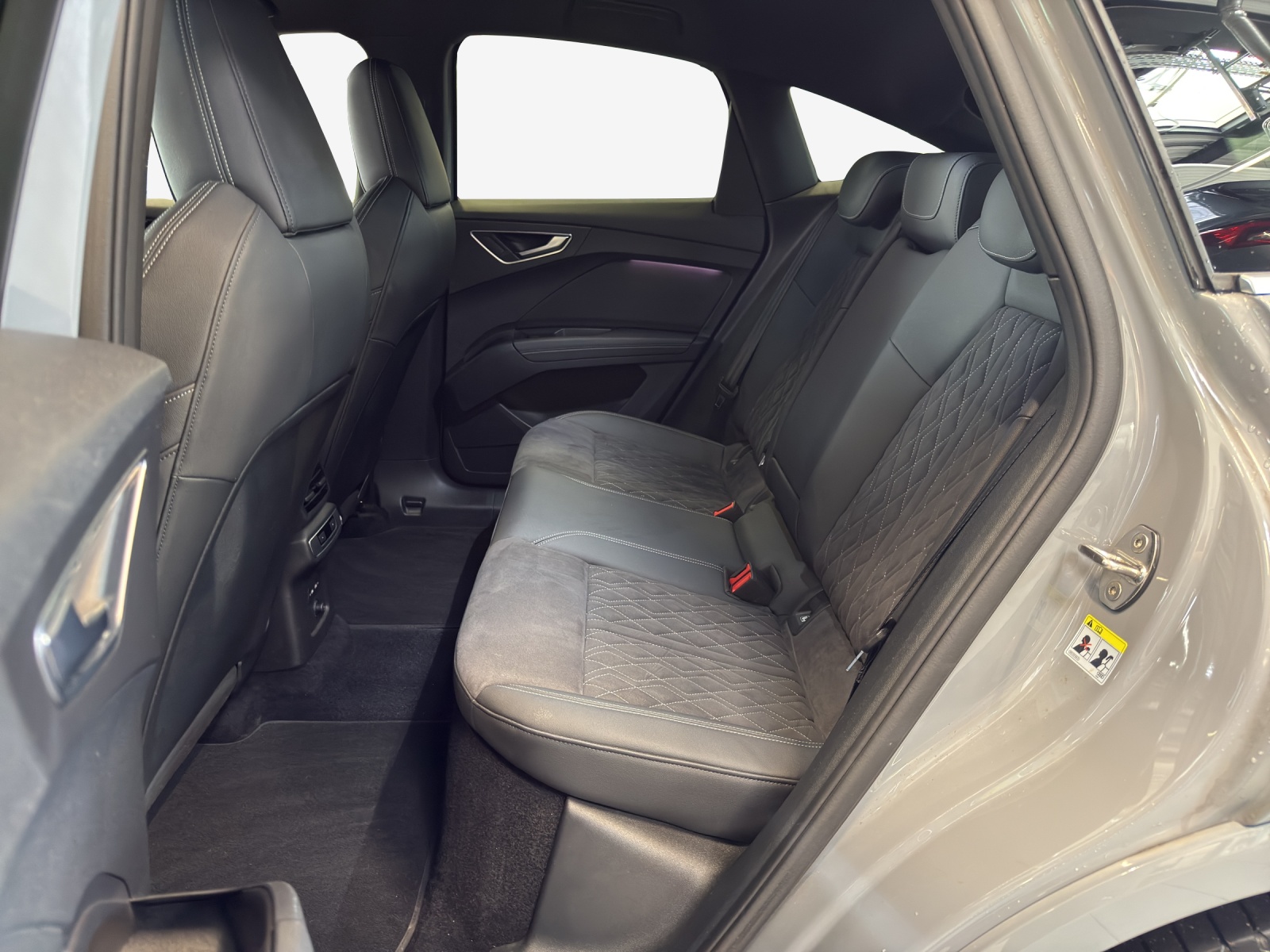 AUDI Q4 Sportback e-tron 40-image-11