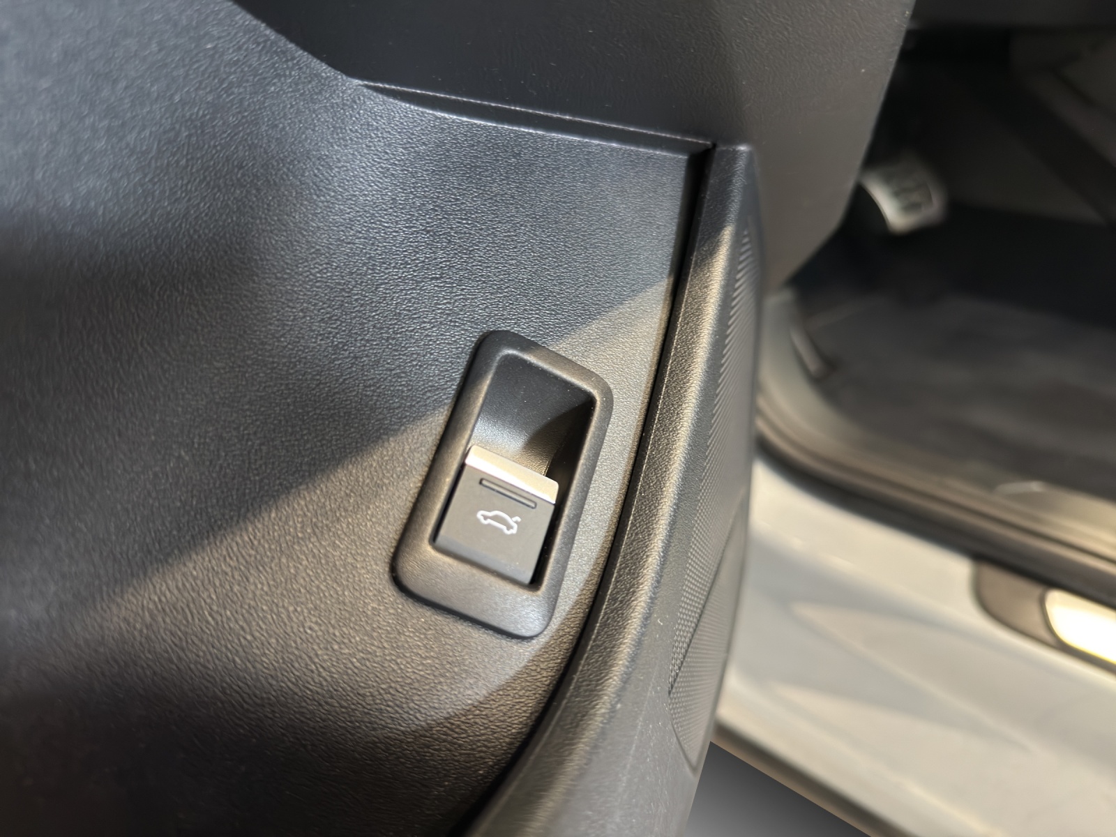 AUDI Q4 Sportback e-tron 40-image-15