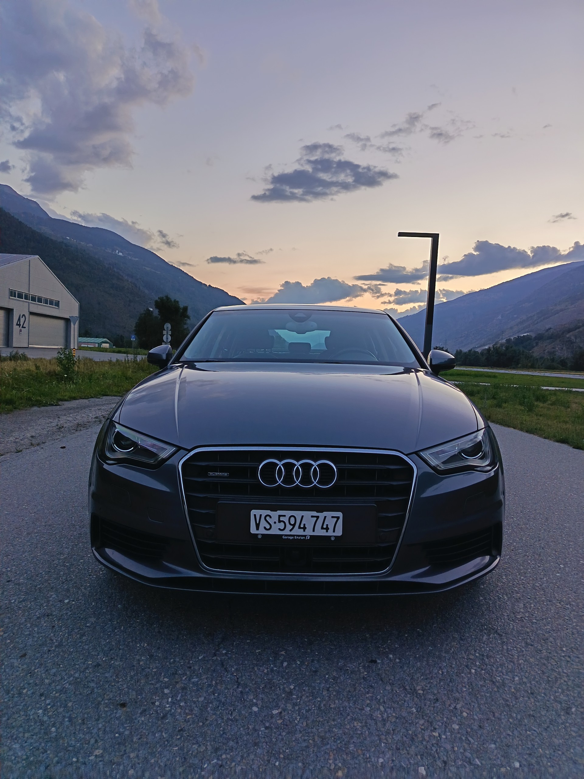 AUDI A3 Limousine 1.8 T FSI Ambiente quattro S-Tronic-image-0