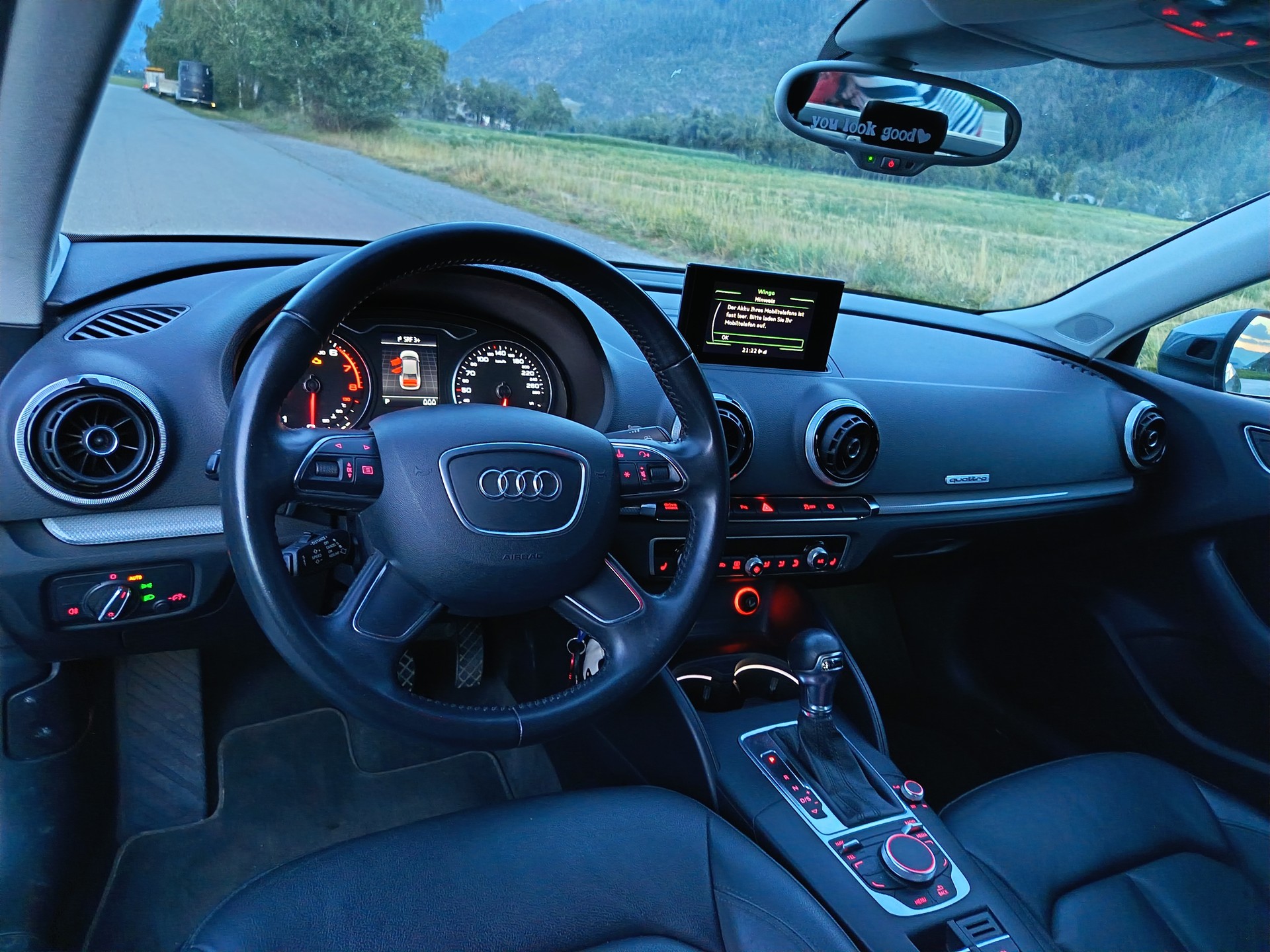 AUDI A3 Limousine 1.8 T FSI Ambiente quattro S-Tronic-image-2