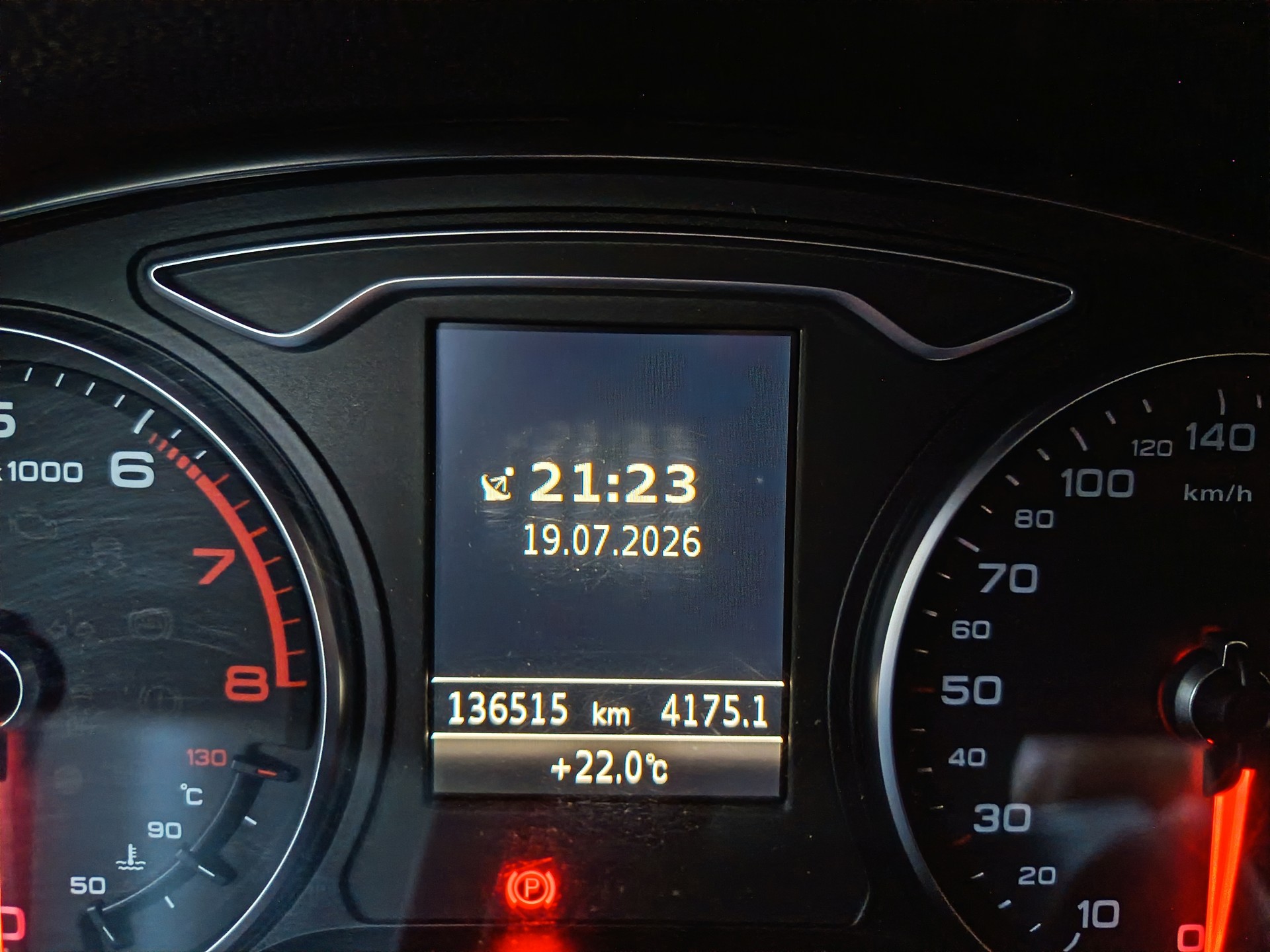 AUDI A3 Limousine 1.8 T FSI Ambiente quattro S-Tronic-image-4