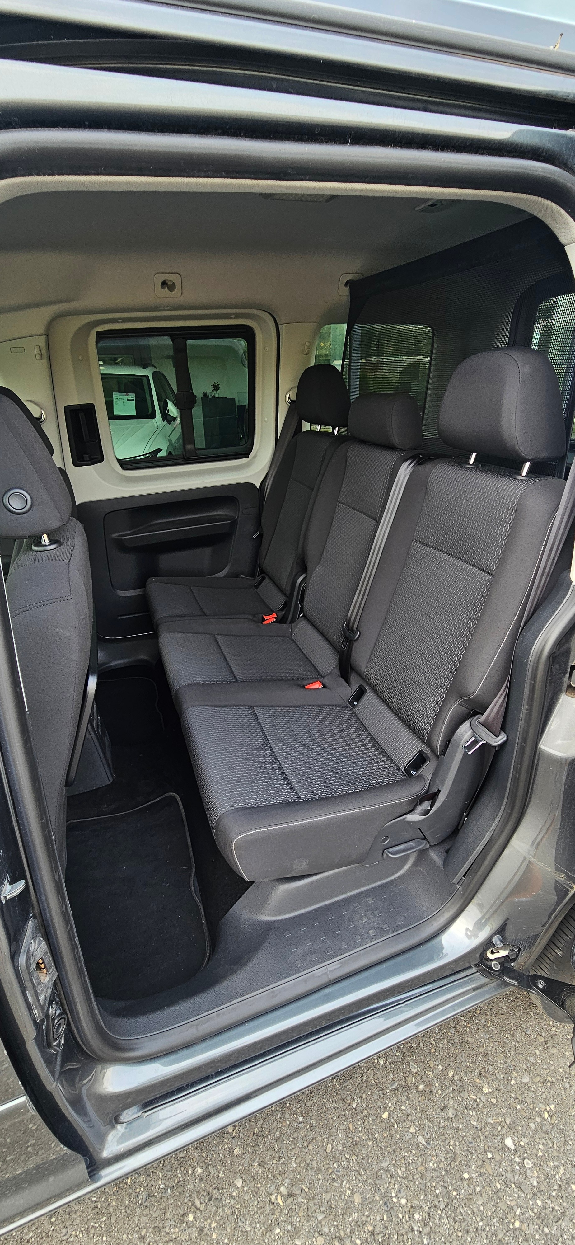 VW Caddy 2.0 TDI Liberty 4M 4Motion DSG-image-10