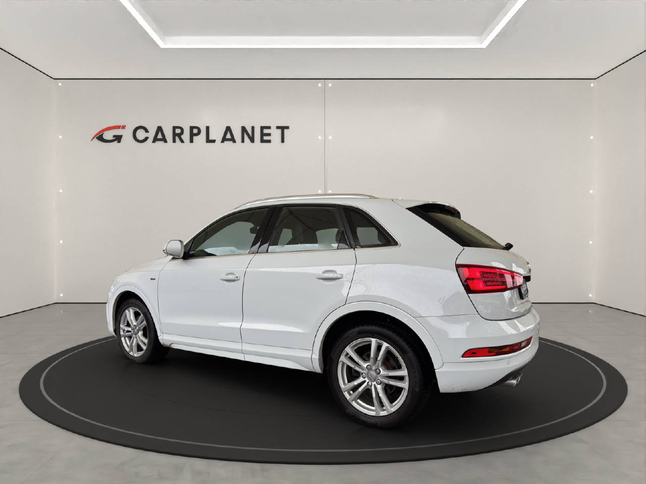 AUDI Q3 2.0 TDI 150 Sport qu. S-Tr.-image-5