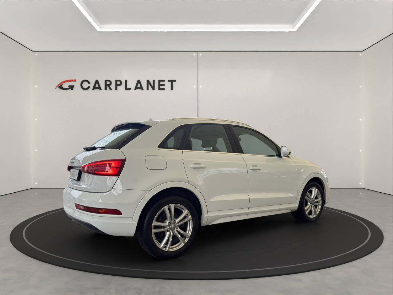 AUDI Q3 2.0 TDI 150 Sport qu. S-Tr.-image-6