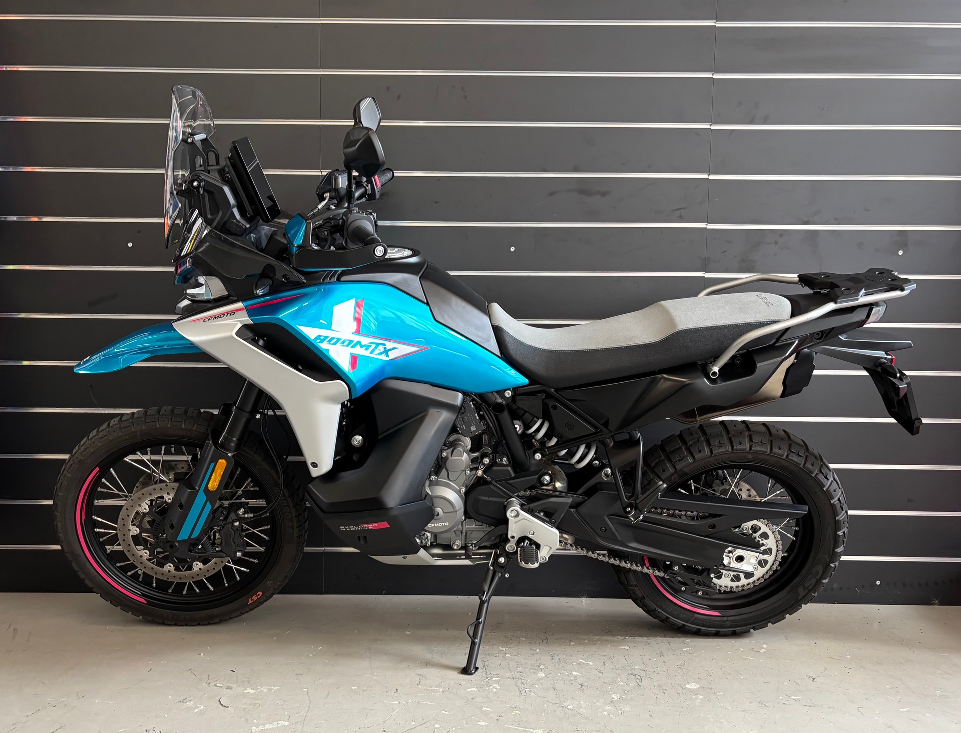 CF MOTO 800MT-X Hoch 870-showroom-element-1