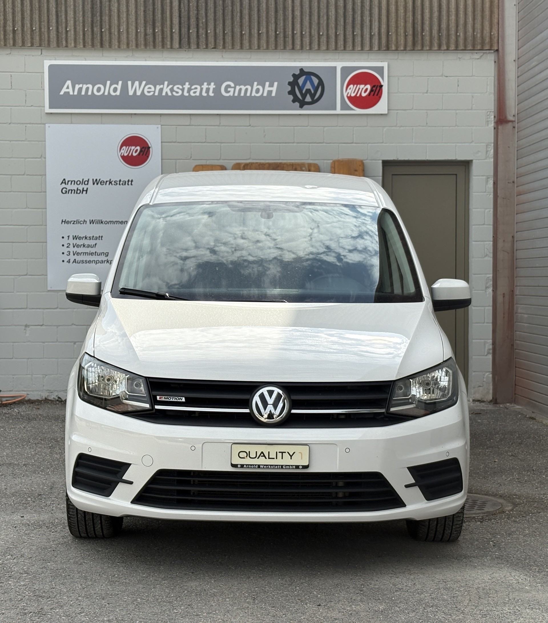 VW Caddy 2.0 TDI Trendline 4Motion DSG-image-2
