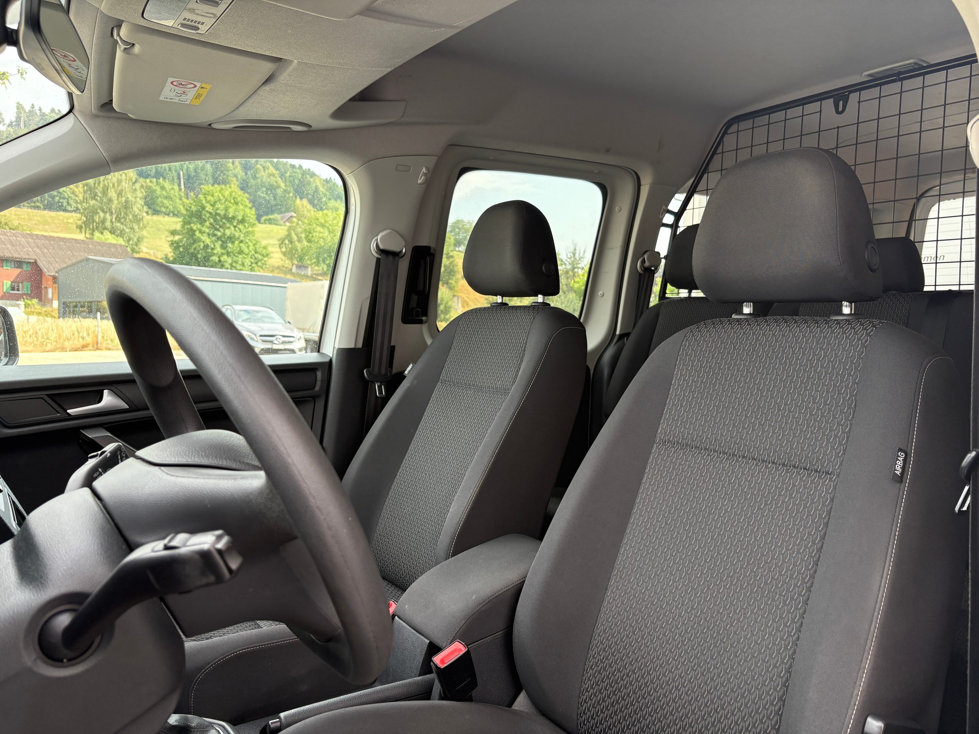 VW Caddy 2.0 TDI Trendline 4Motion DSG-image-5