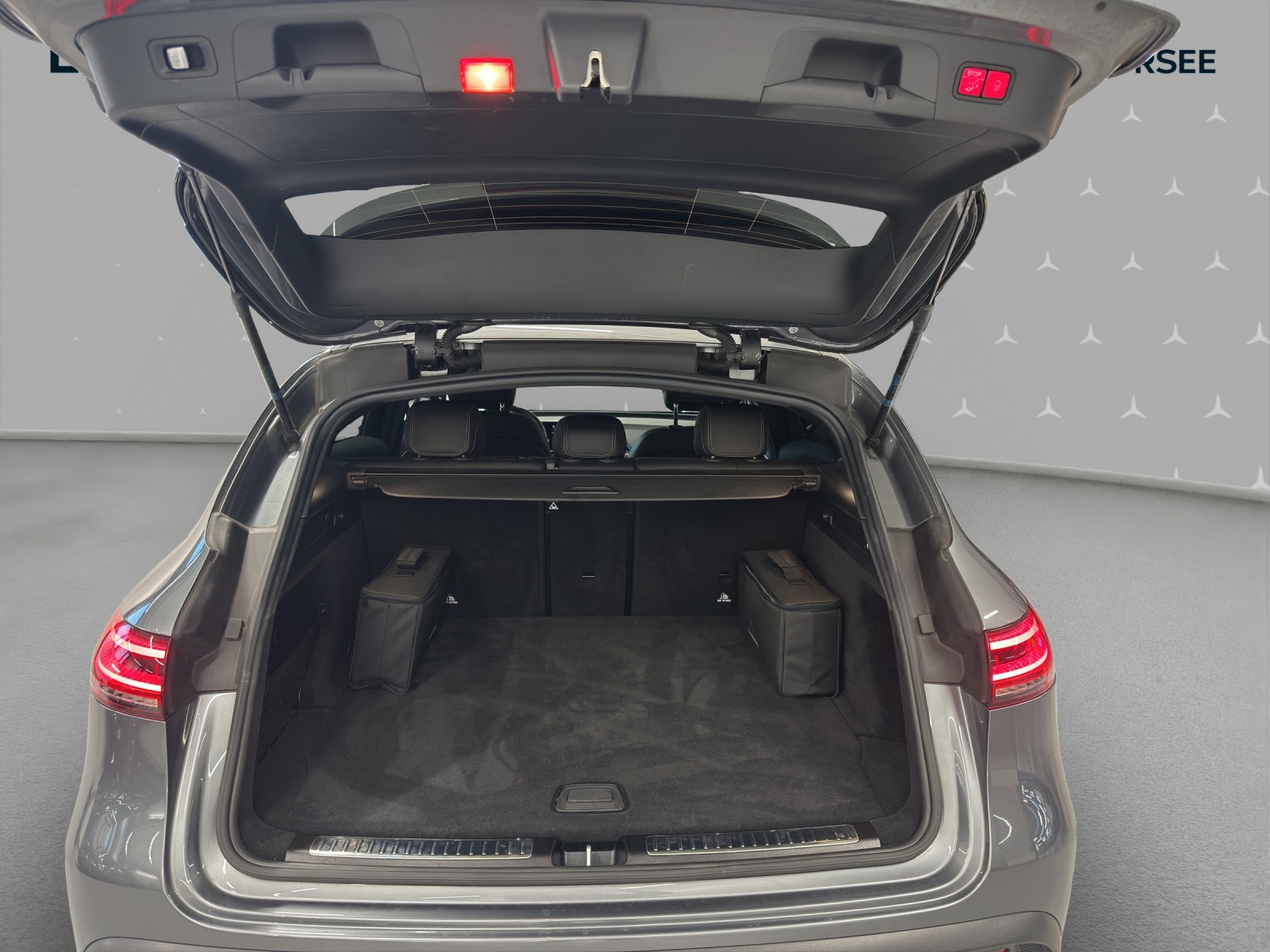 MERCEDES-BENZ EQC 400 AMG Line 4Matic-image-14