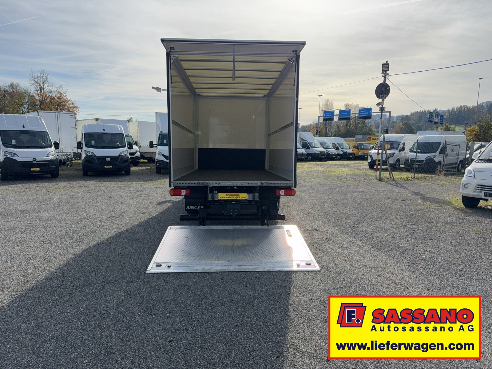IVECO Daily 35C16 Koffer Hebebühne AHK-image-8