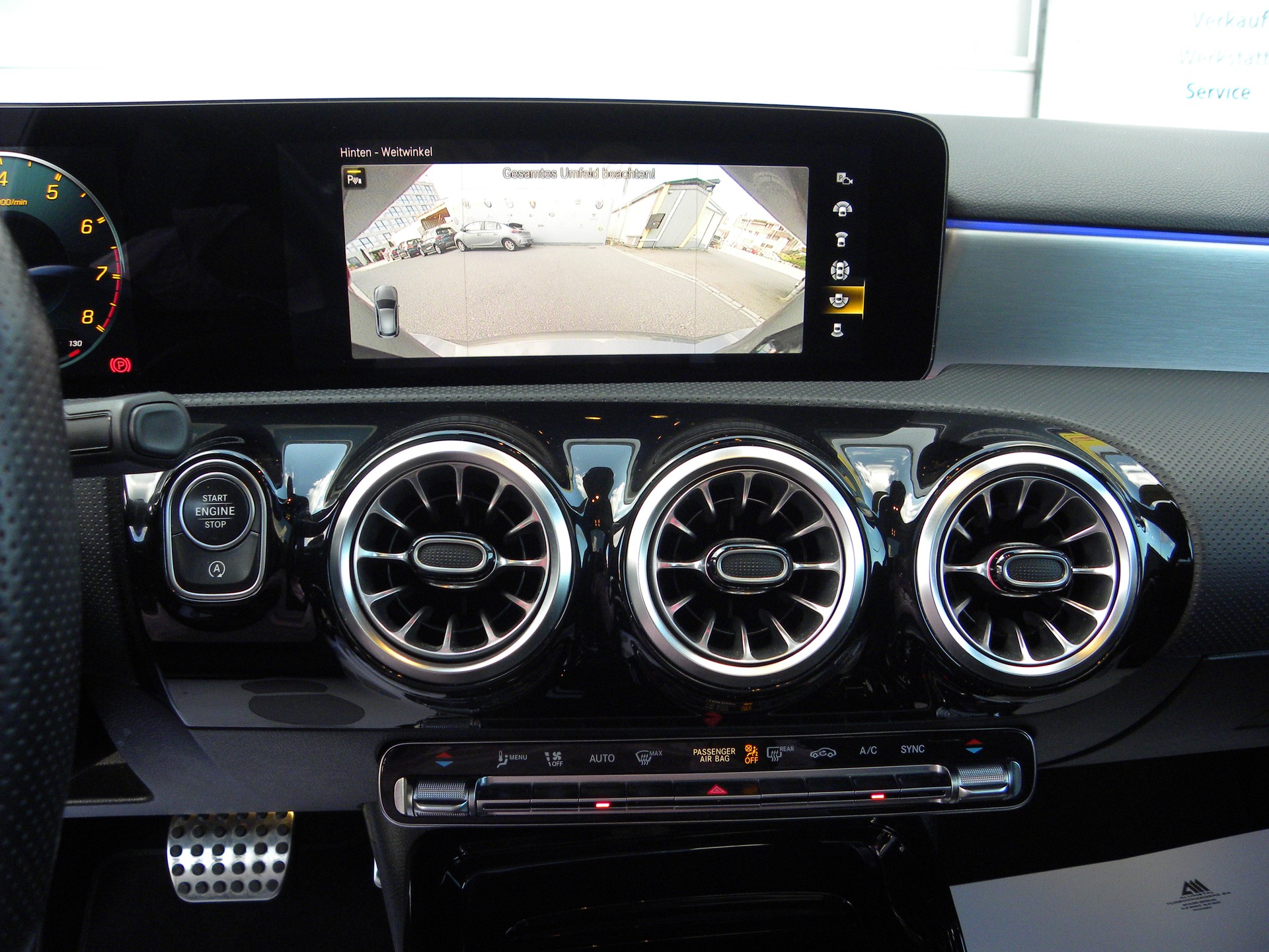 MERCEDES-BENZ A 35 AMG 4Matic Speedshift Performance Paket-image-13