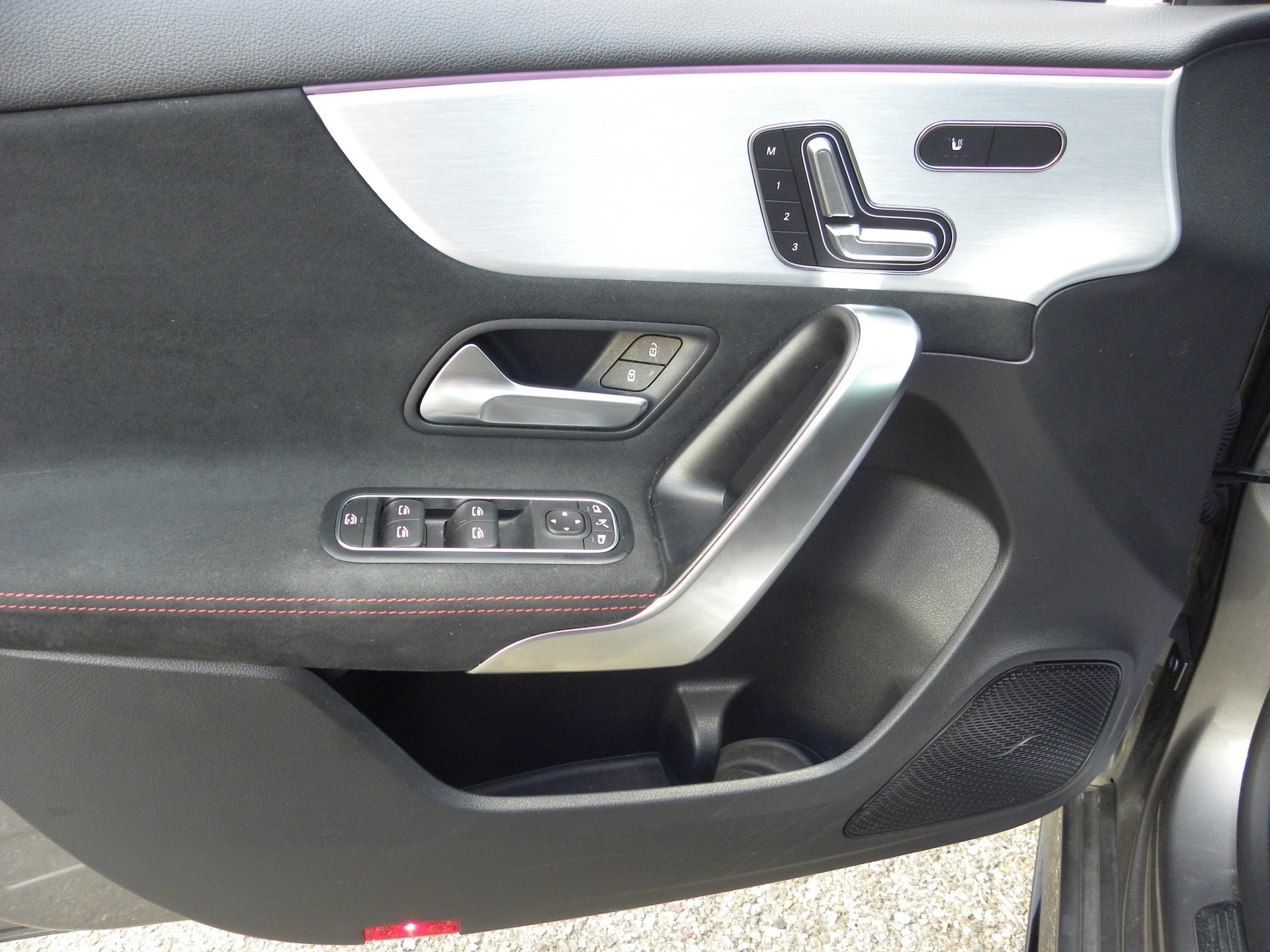 MERCEDES-BENZ A 35 AMG 4Matic Speedshift Performance Paket-image-10