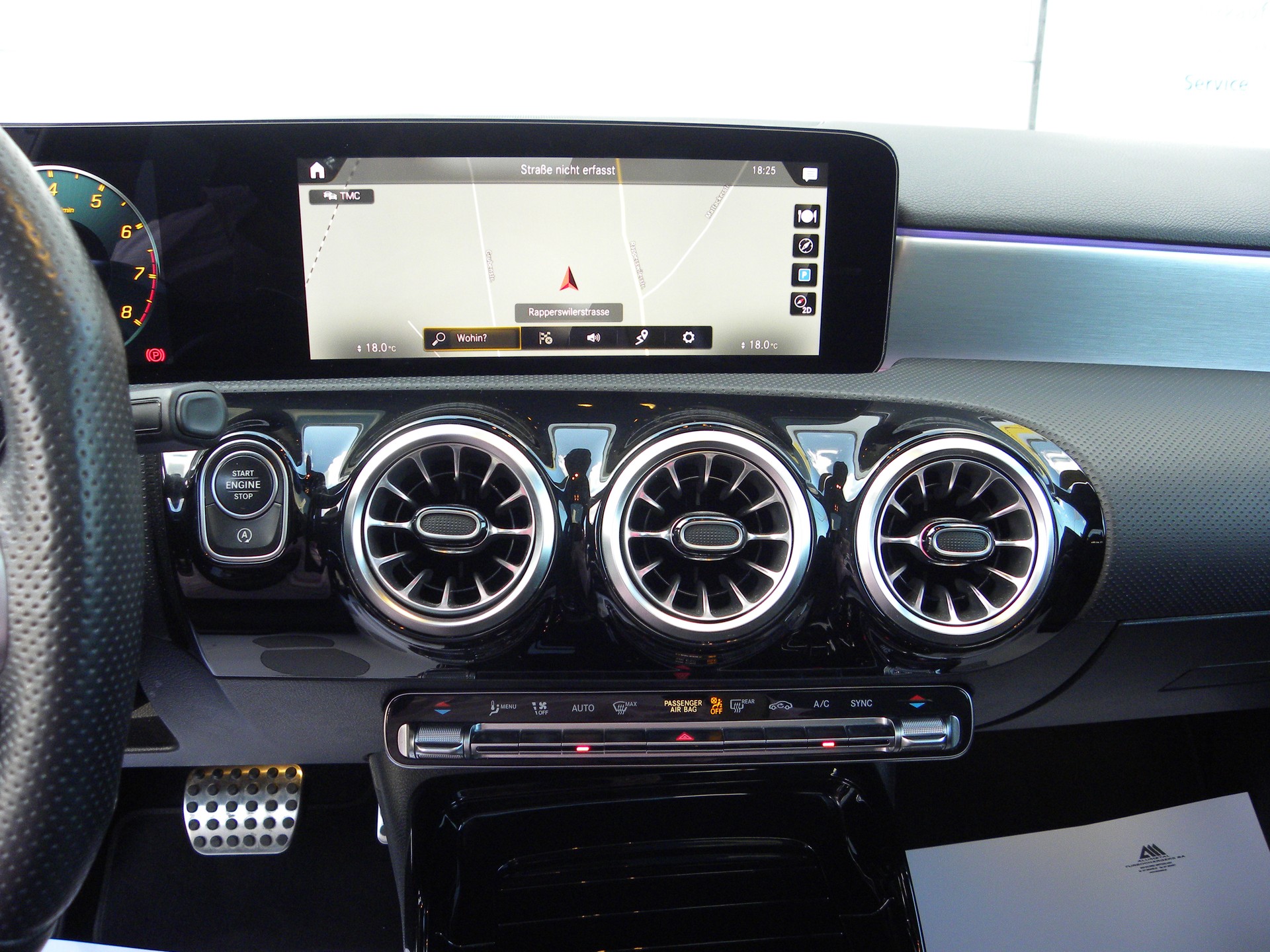 MERCEDES-BENZ A 35 AMG 4Matic Speedshift Performance Paket-image-11