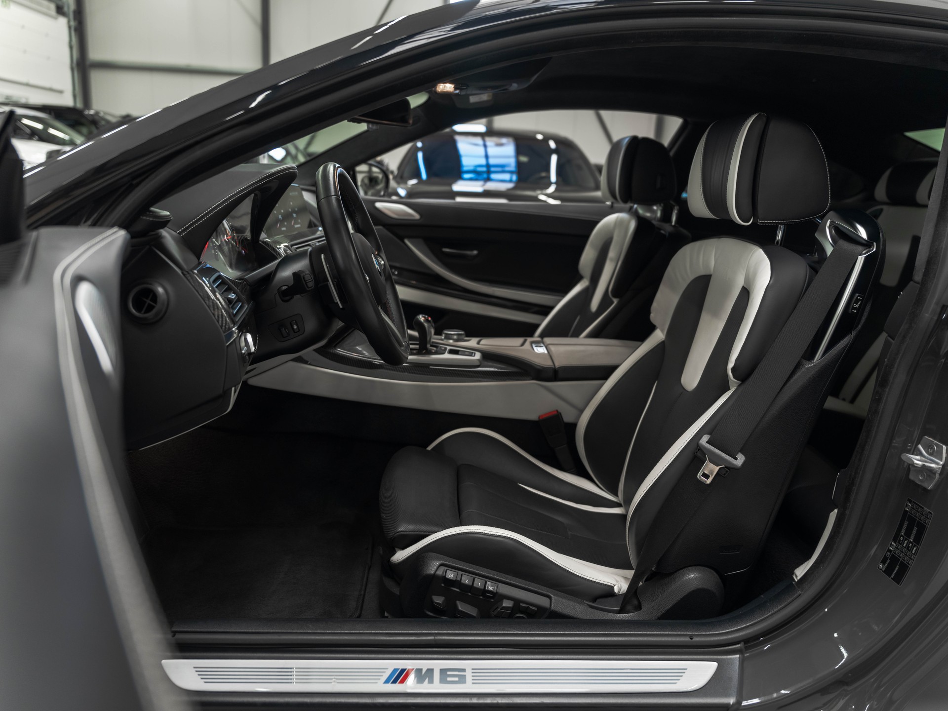 BMW M6 Coupé Competition Drivelogic-image-7