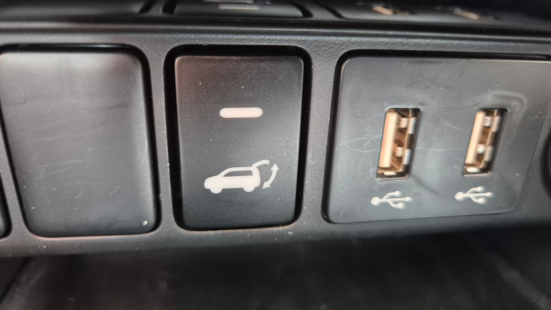 MITSUBISHI Eclip.Cross PHEV mit el. Heckklappe-image-5