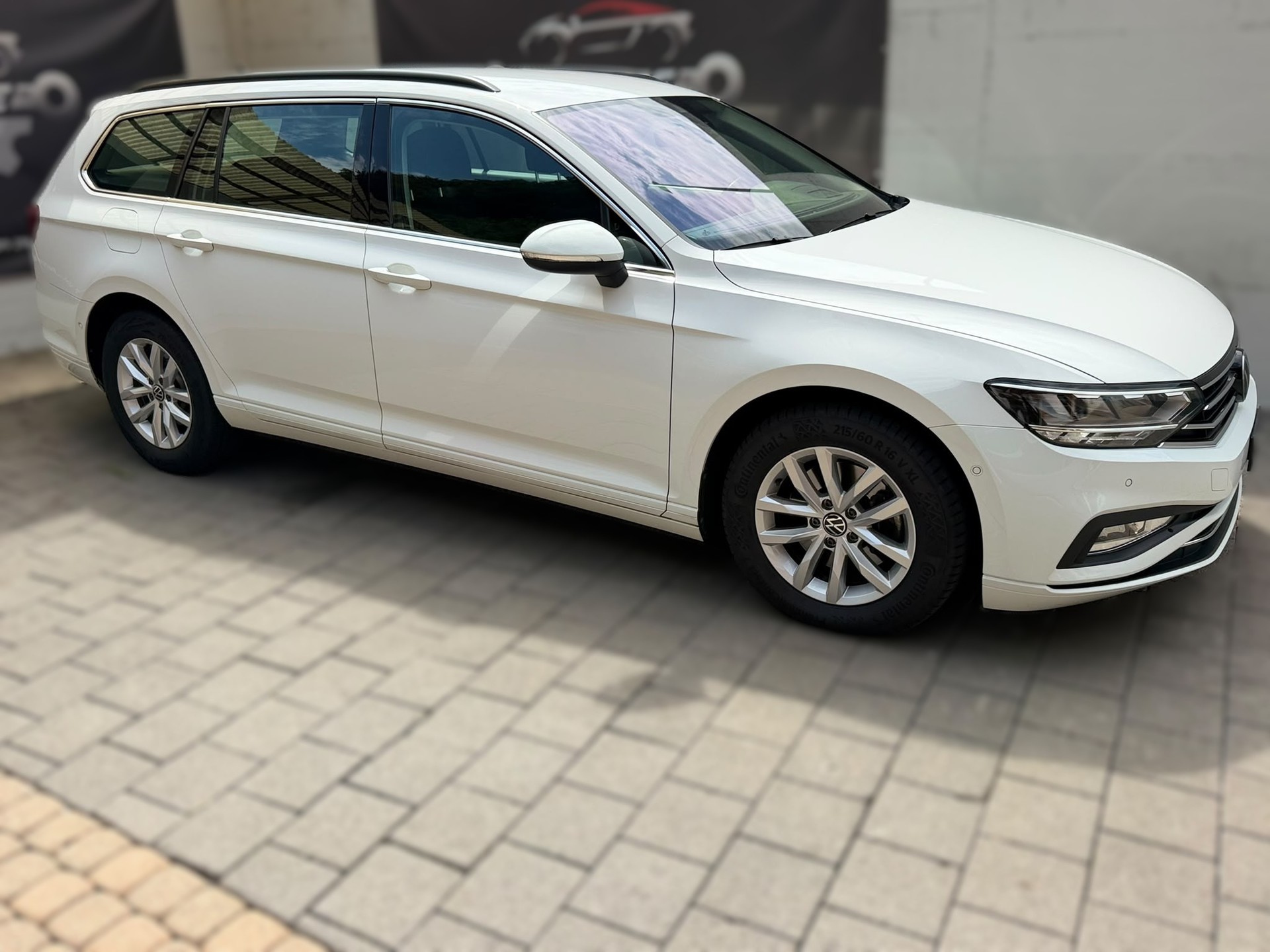 VW Passat 2.0 TDI BMT Business DSG-image-2