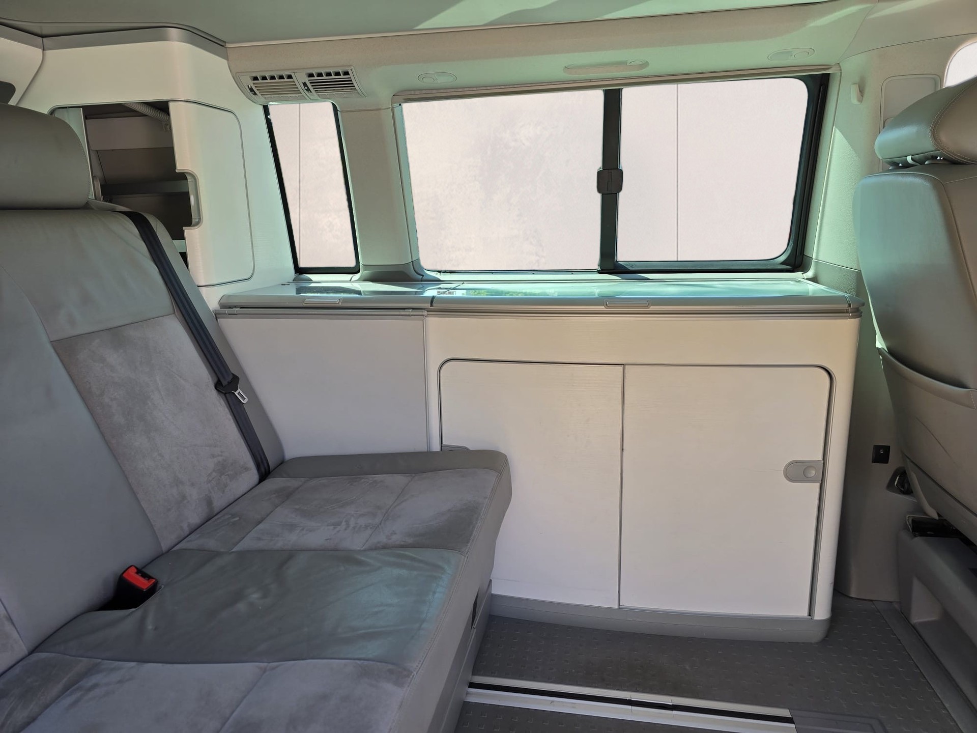 VW T5 California 2.0 Bi-TDI Comfortline Edition 4Motion DSG-image-14