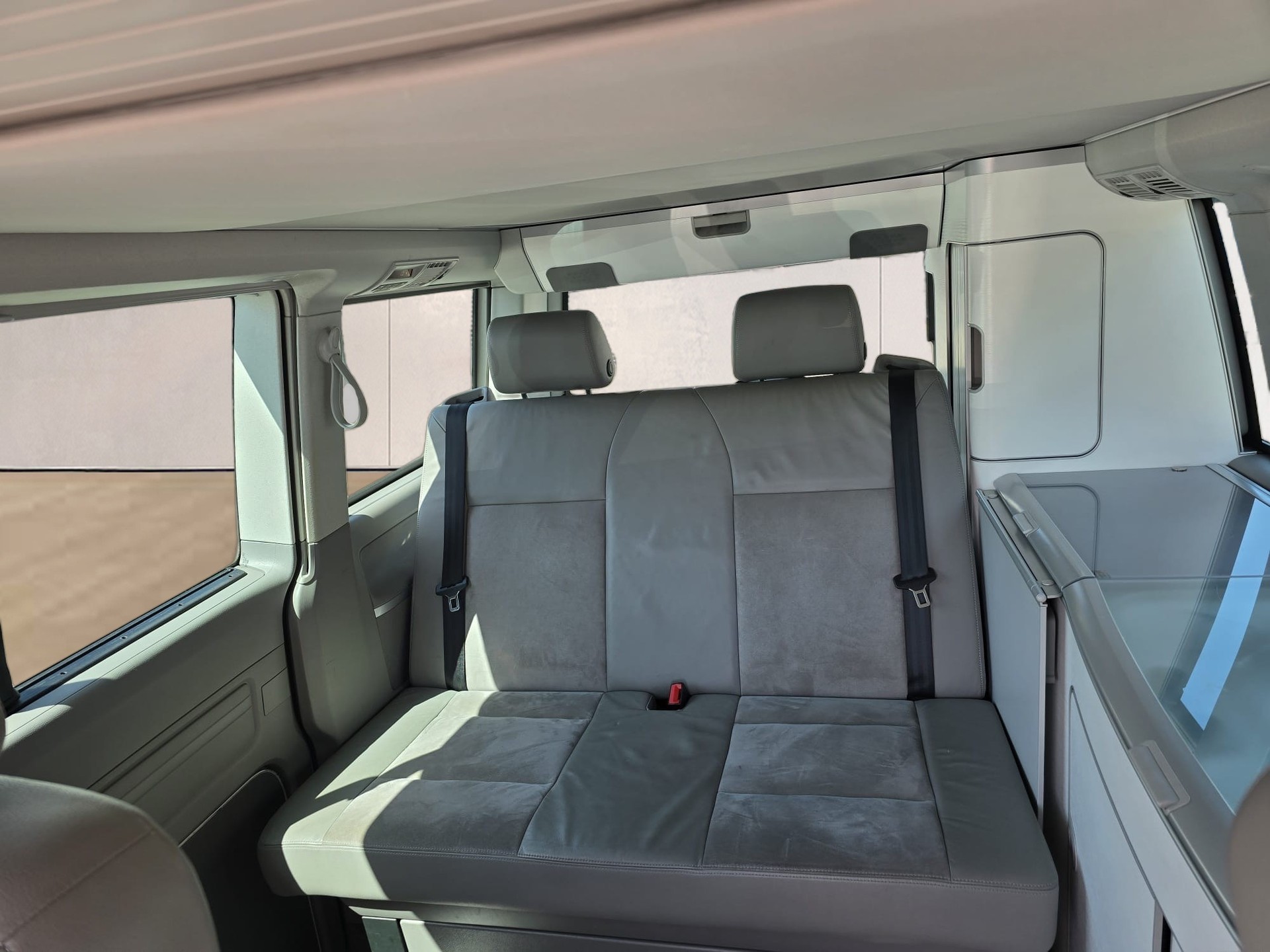 VW T5 California 2.0 Bi-TDI Comfortline Edition 4Motion DSG-image-24