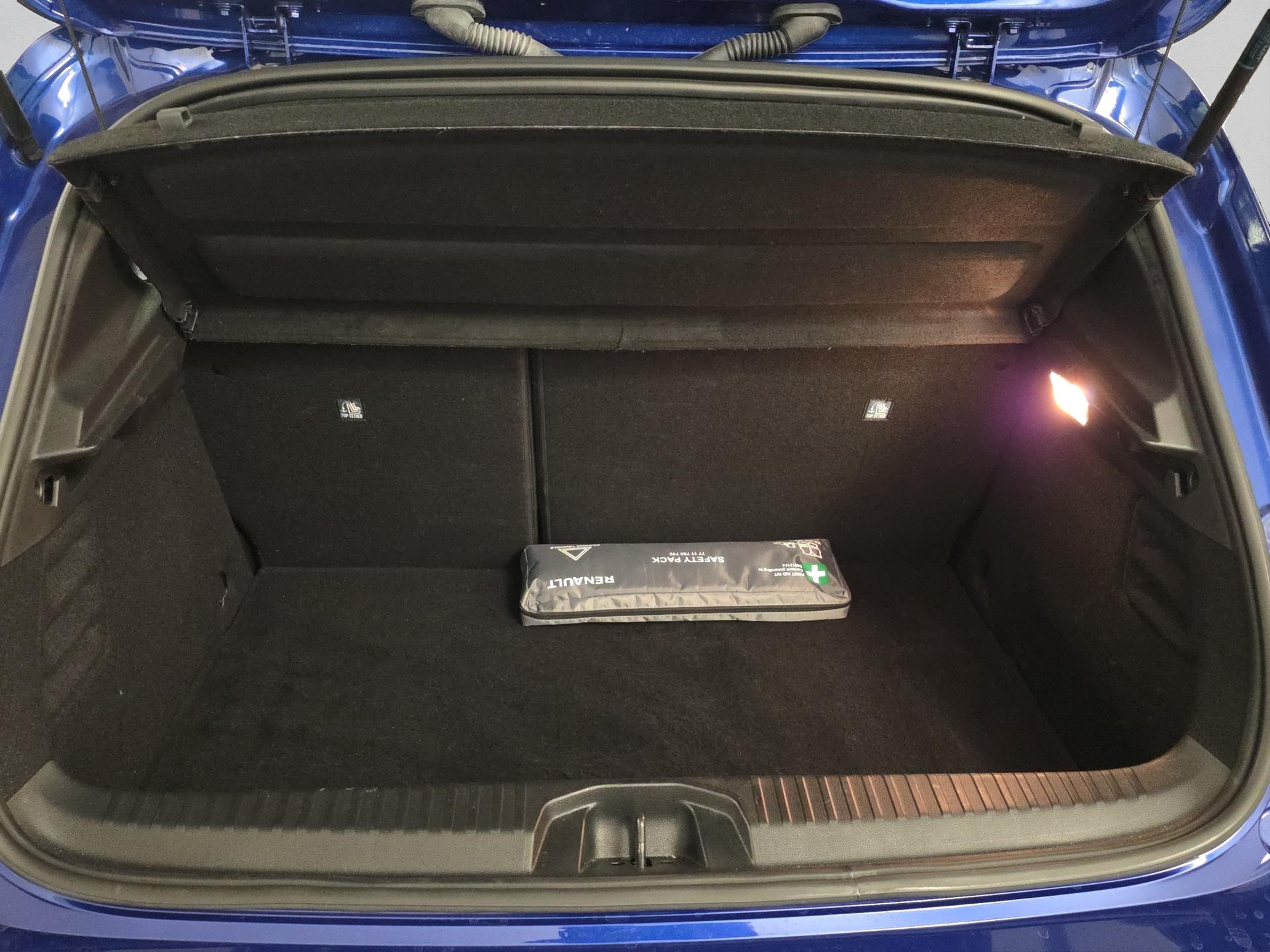 RENAULT Clio 1.6 E-Tech Intens-image-15