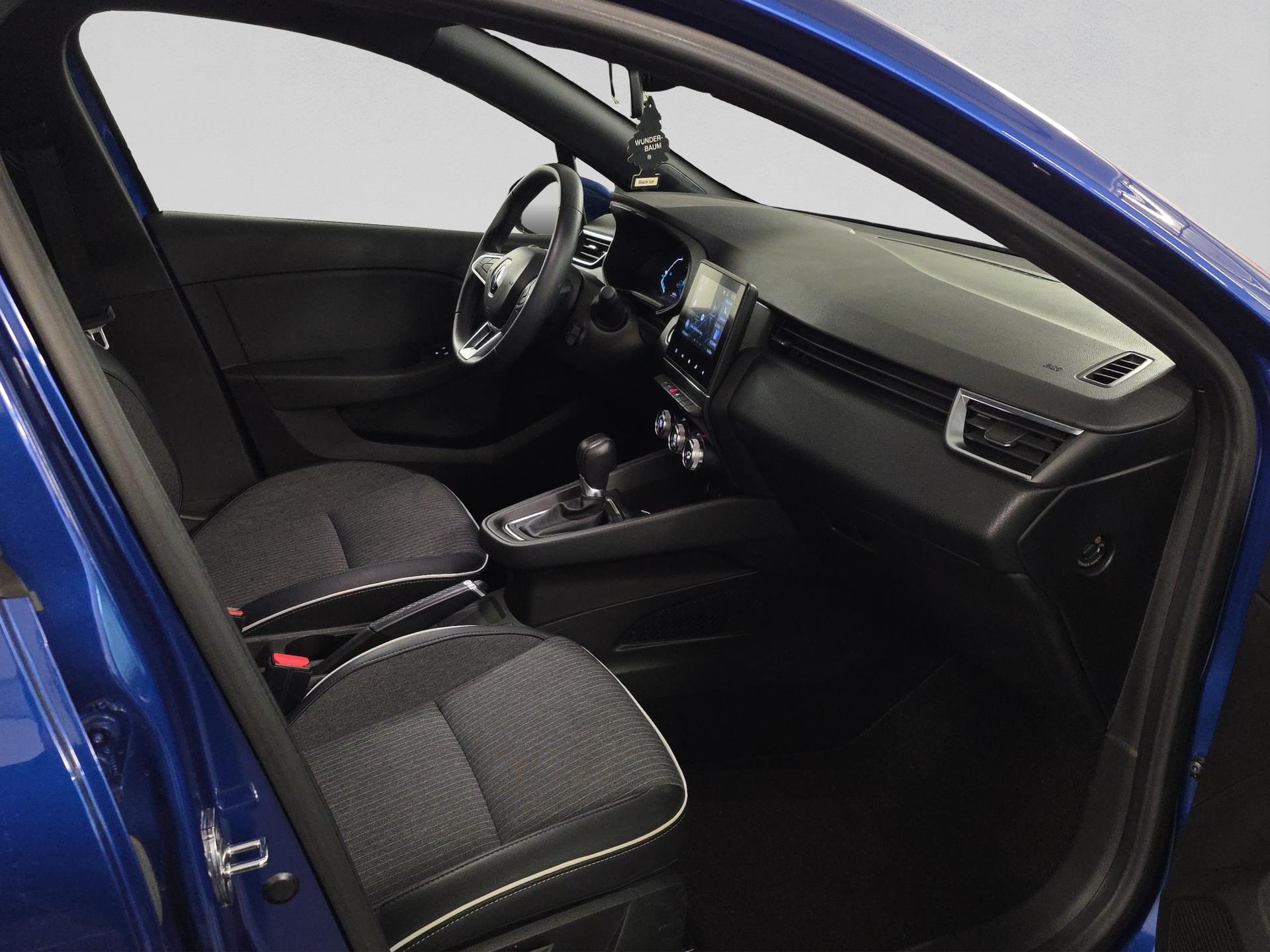 RENAULT Clio 1.6 E-Tech Intens-image-16