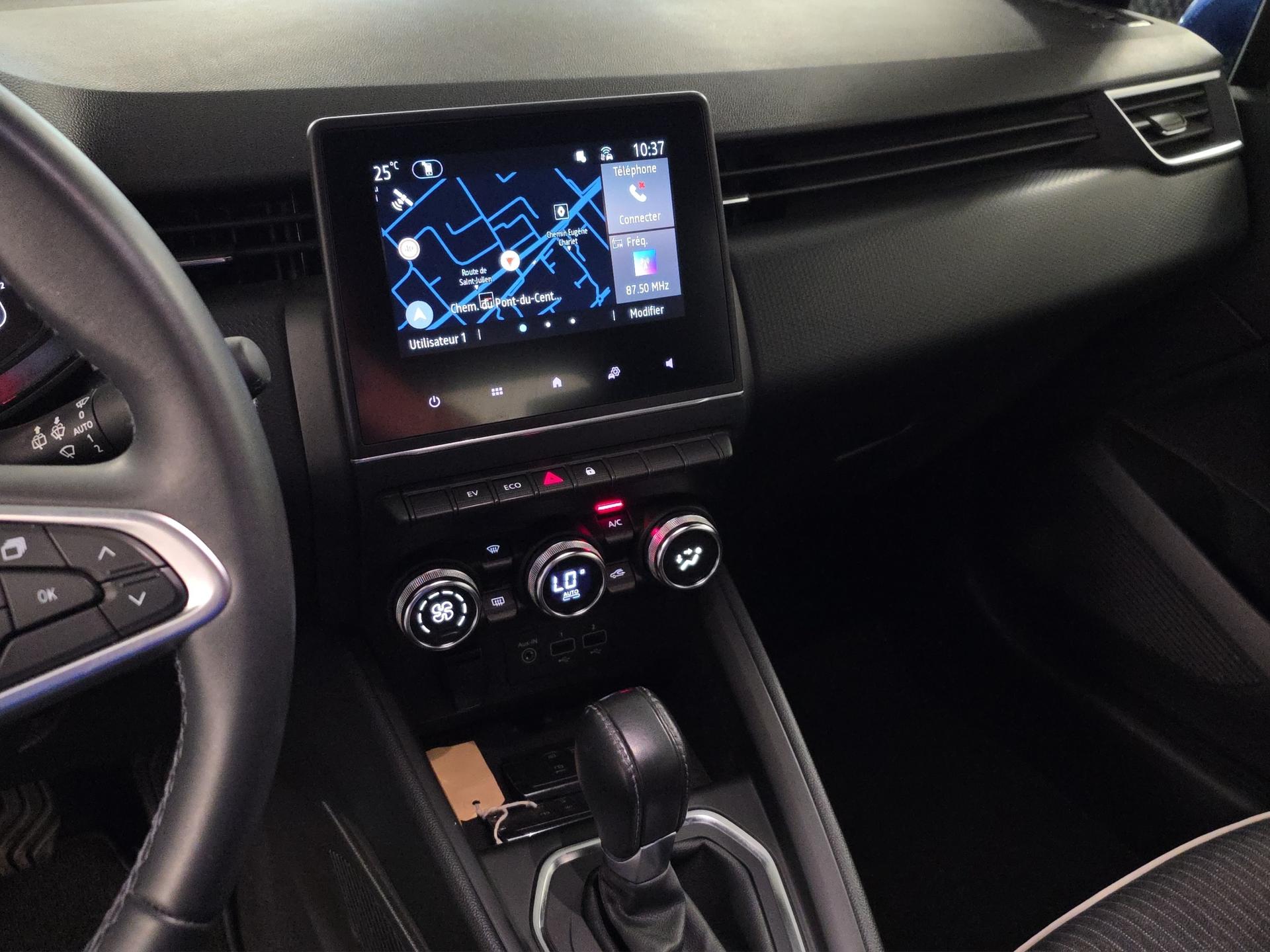 RENAULT Clio 1.6 E-Tech Intens-image-11