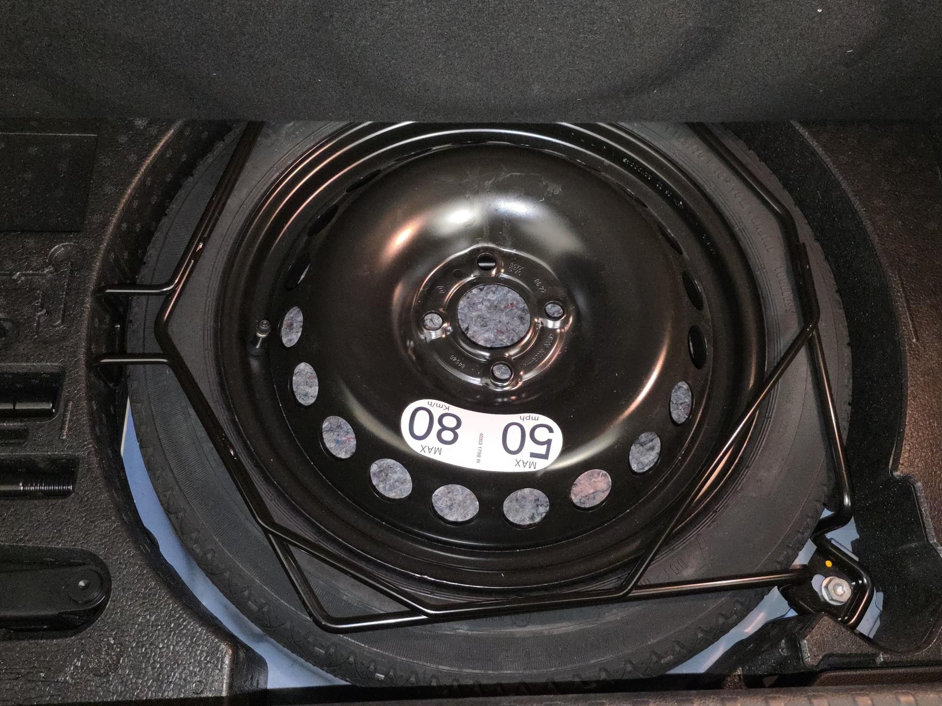 RENAULT Clio 1.6 E-Tech Intens-image-18