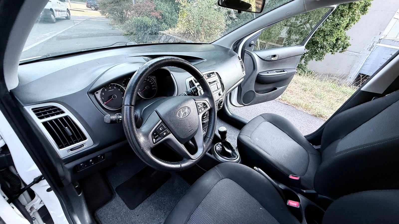 HYUNDAI i20 1.2 Comfort-image-10
