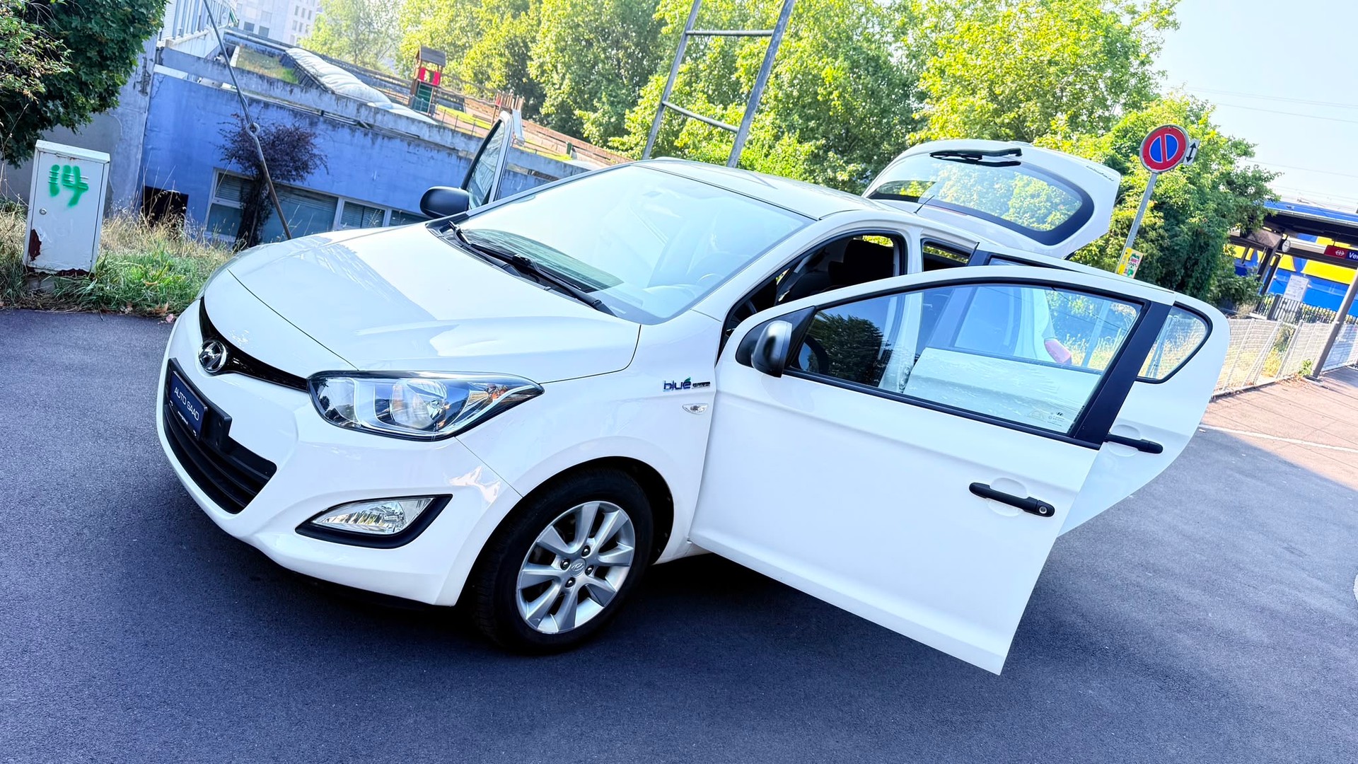 HYUNDAI i20 1.2 Comfort-image-13