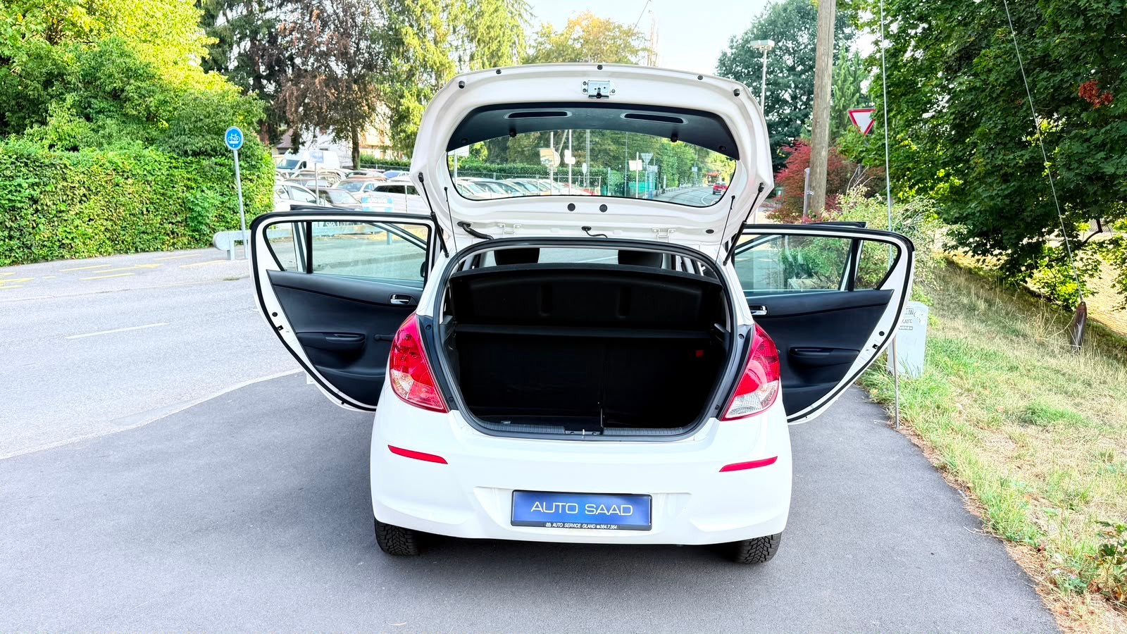 HYUNDAI i20 1.2 Comfort-image-14