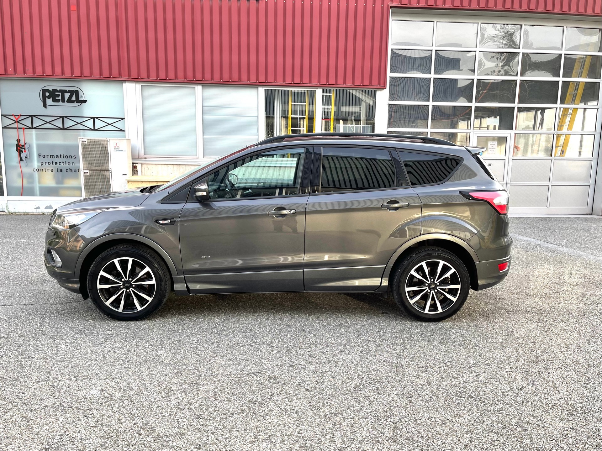 FORD Kuga 1.5 SCTi Titanium 4WD Automatic-image-18