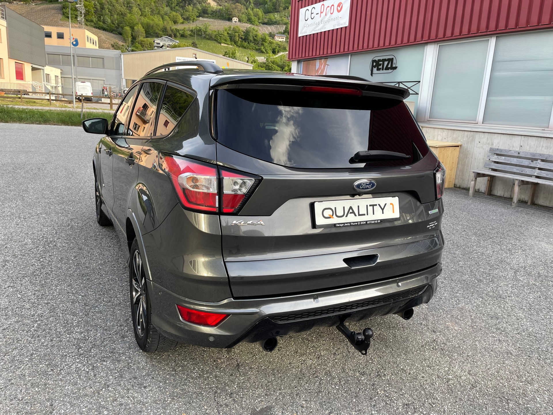 FORD Kuga 1.5 SCTi Titanium 4WD Automatic-image-2