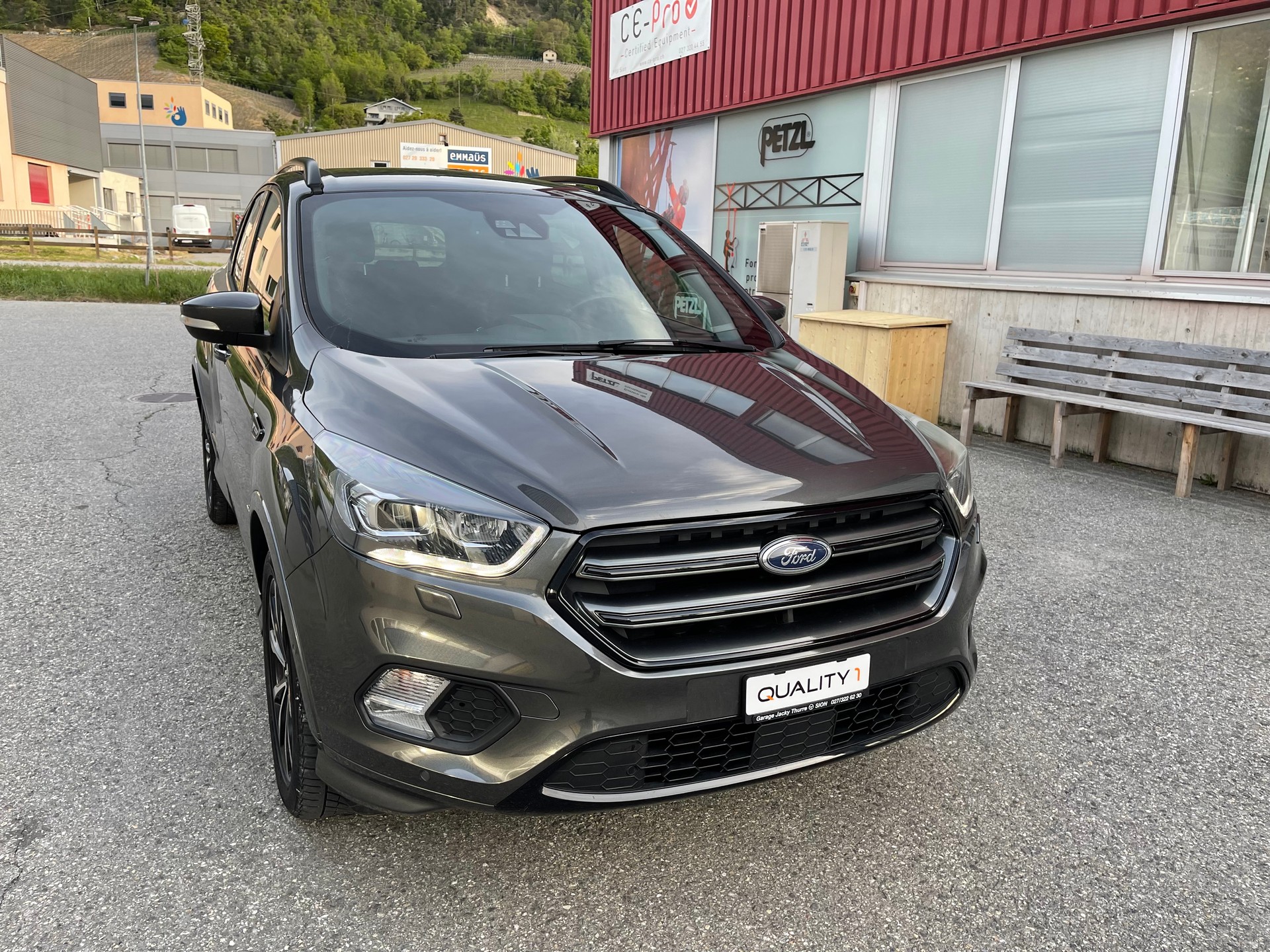 FORD Kuga 1.5 SCTi Titanium 4WD Automatic-image-24