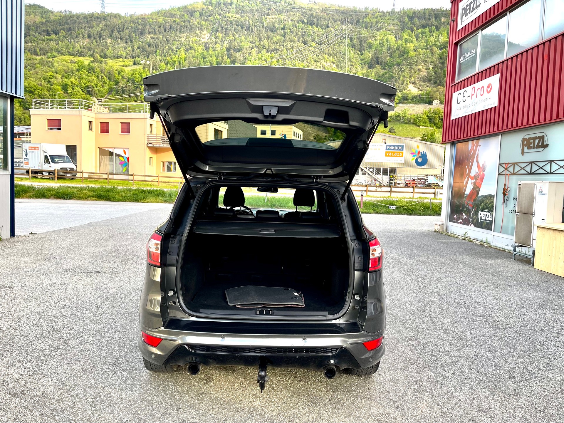 FORD Kuga 1.5 SCTi Titanium 4WD Automatic-image-12