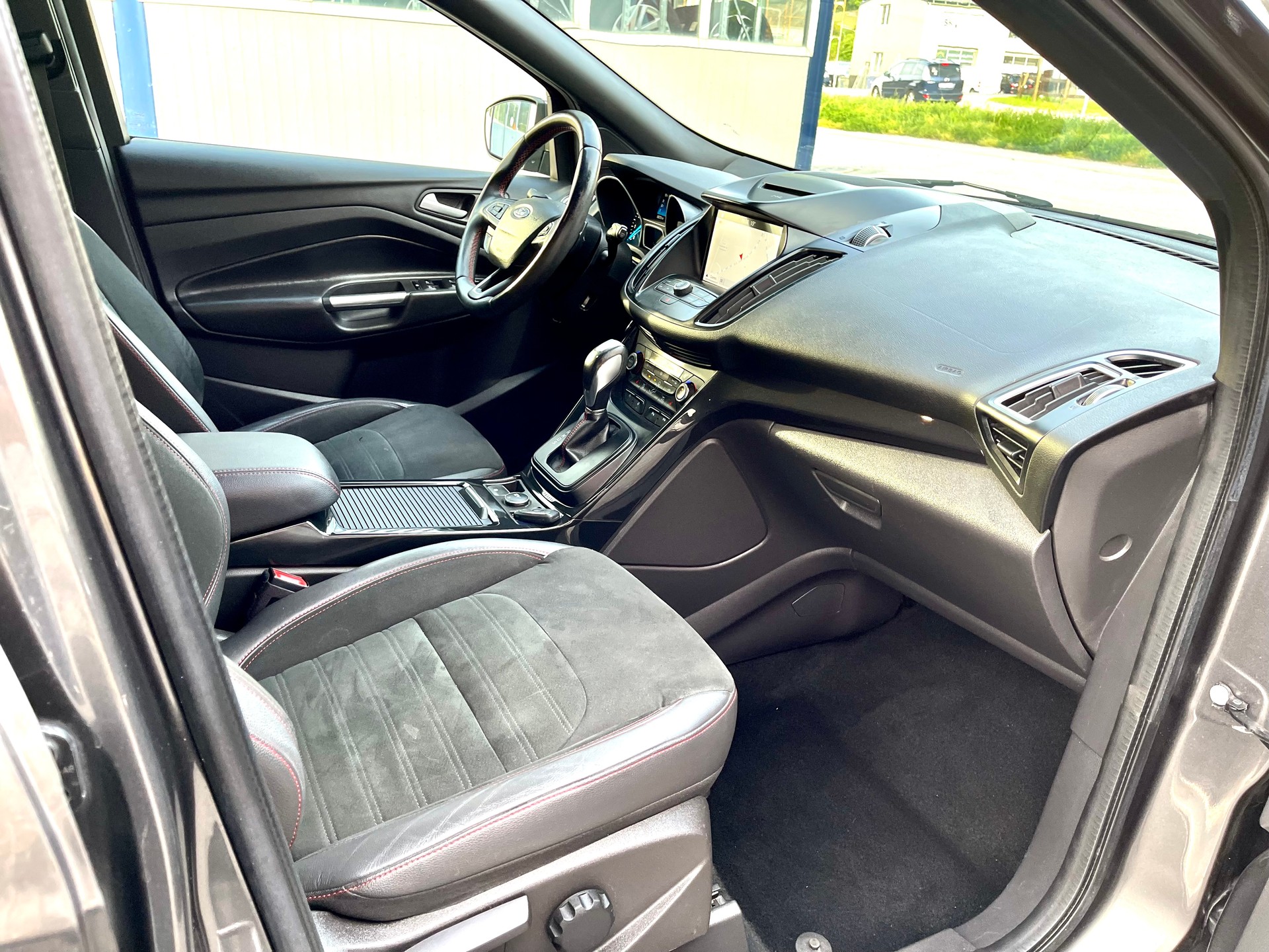 FORD Kuga 1.5 SCTi Titanium 4WD Automatic-image-15