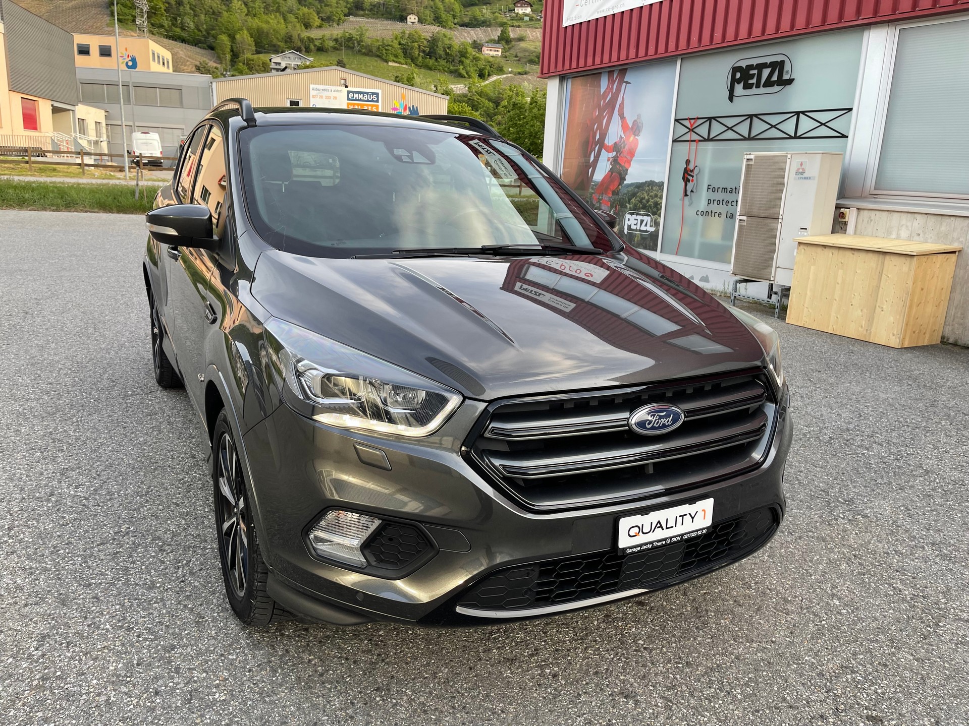 FORD Kuga 1.5 SCTi Titanium 4WD Automatic-image-0