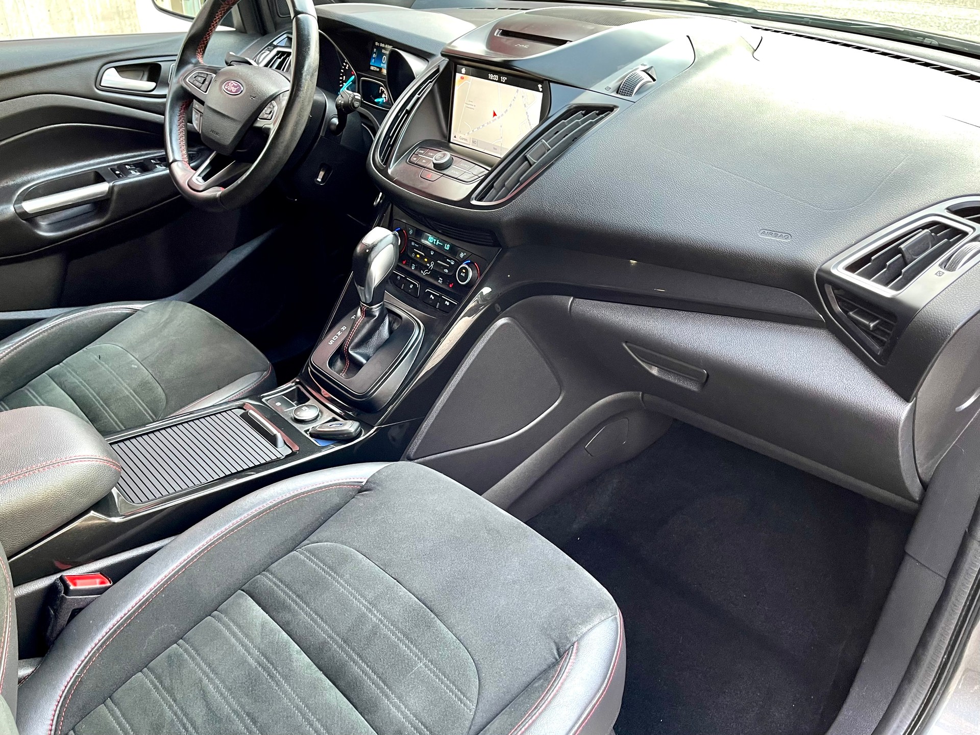 FORD Kuga 1.5 SCTi Titanium 4WD Automatic-image-27