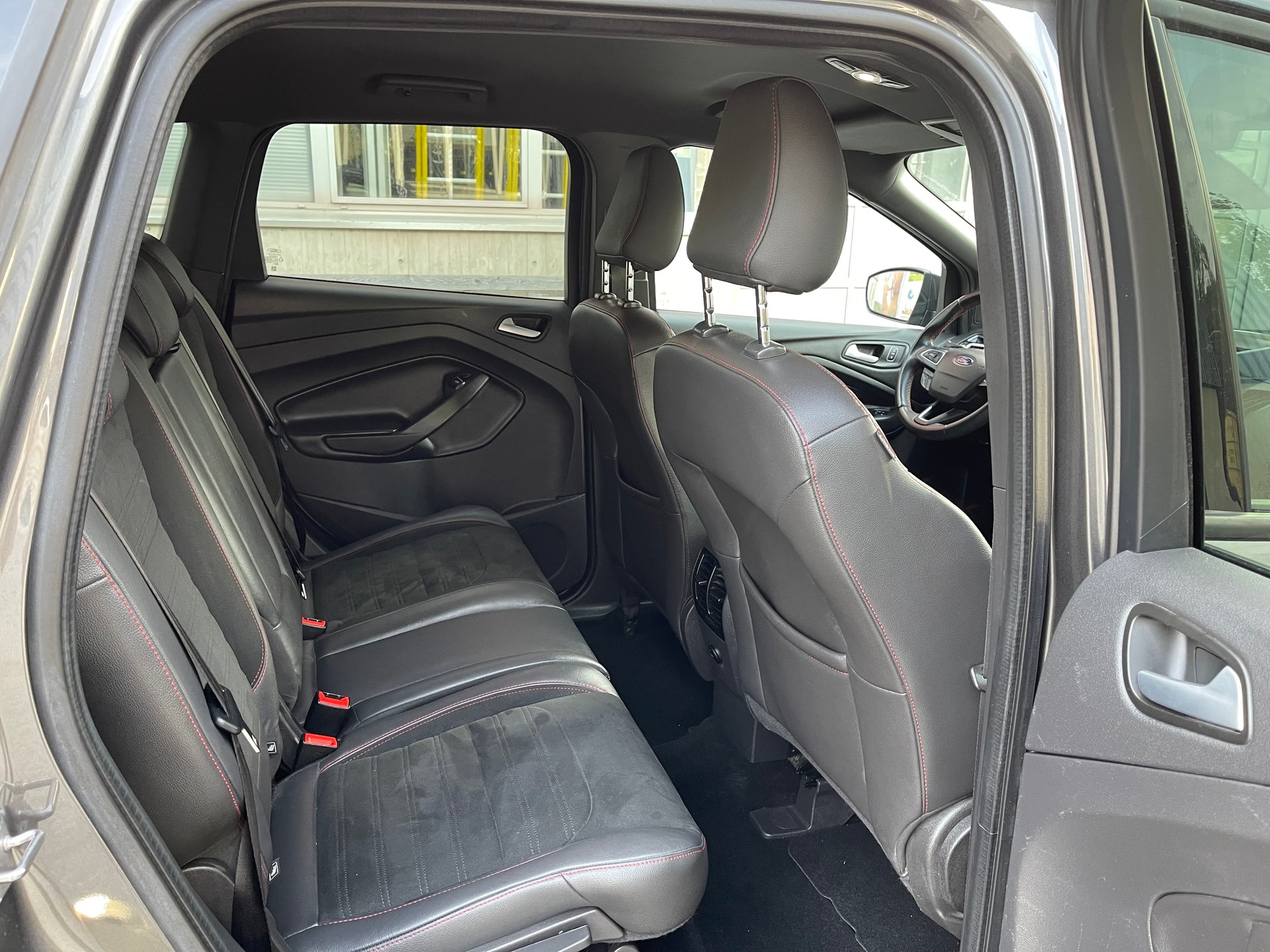 FORD Kuga 1.5 SCTi Titanium 4WD Automatic-image-29