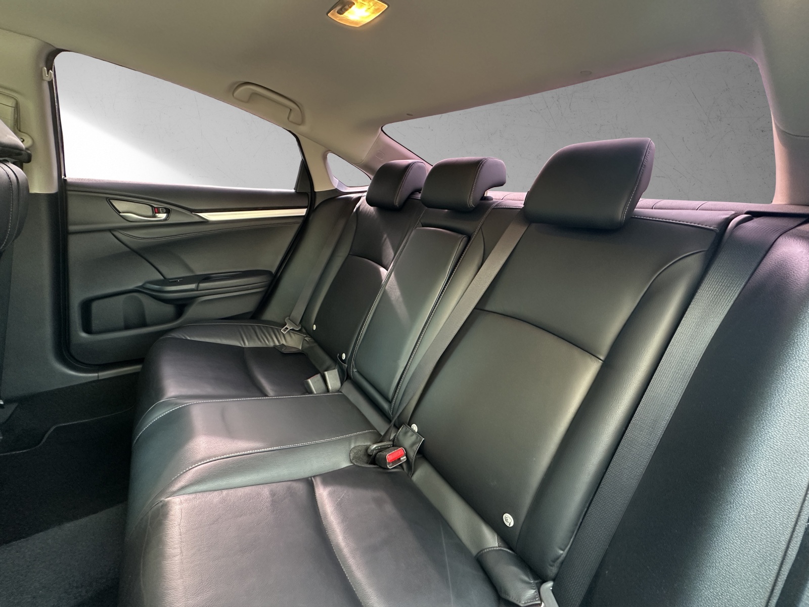 HONDA Civic 1.6 i-DTEC Executive Premium Automatic-image-12