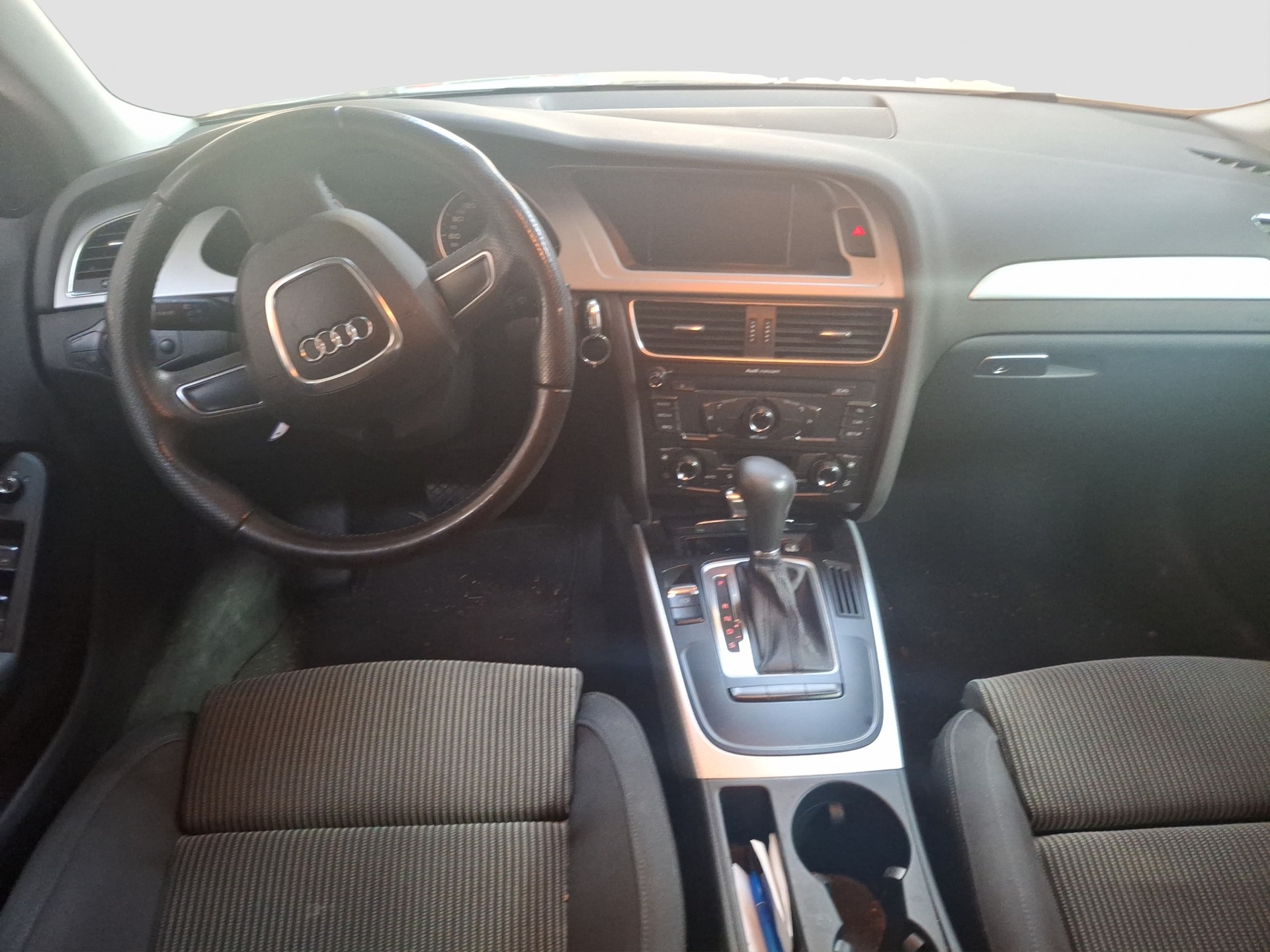 AUDI A4 Avant 2.0 TFSI multitronic-image-9
