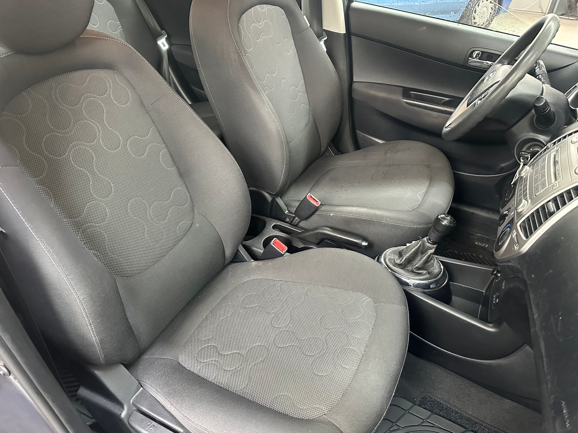 HYUNDAI i20 1.2 Comfort-image-3