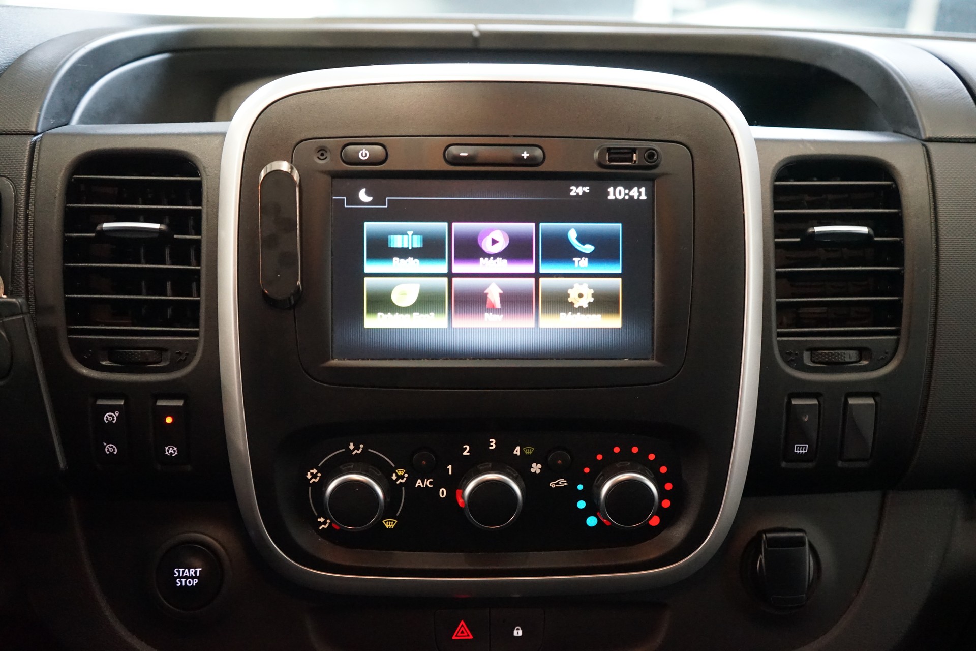 RENAULT Trafic Blue dCi 170 EDC Spacenomad-image-13