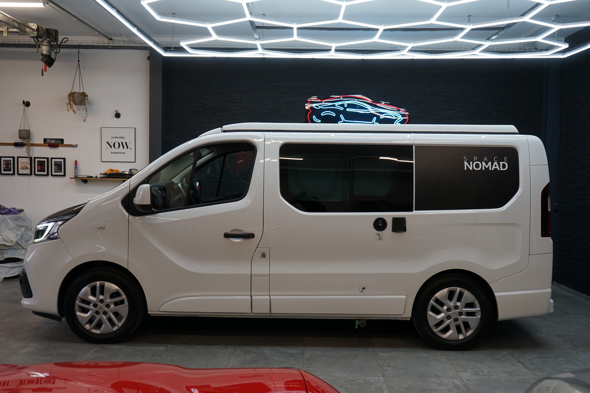 RENAULT Trafic Blue dCi 170 EDC Spacenomad-showroom-element-1