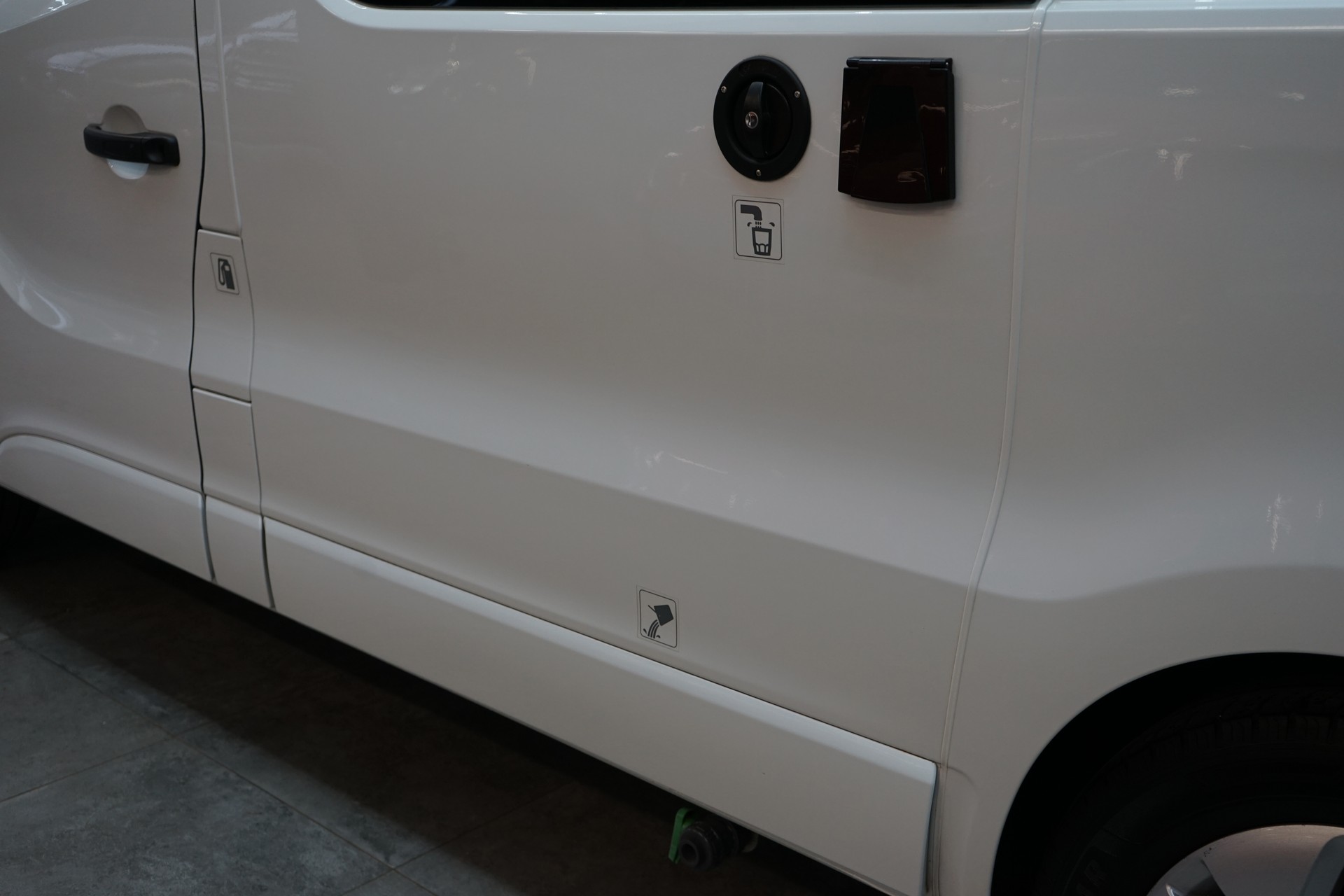 RENAULT Trafic Blue dCi 170 EDC Spacenomad-showroom-element-3