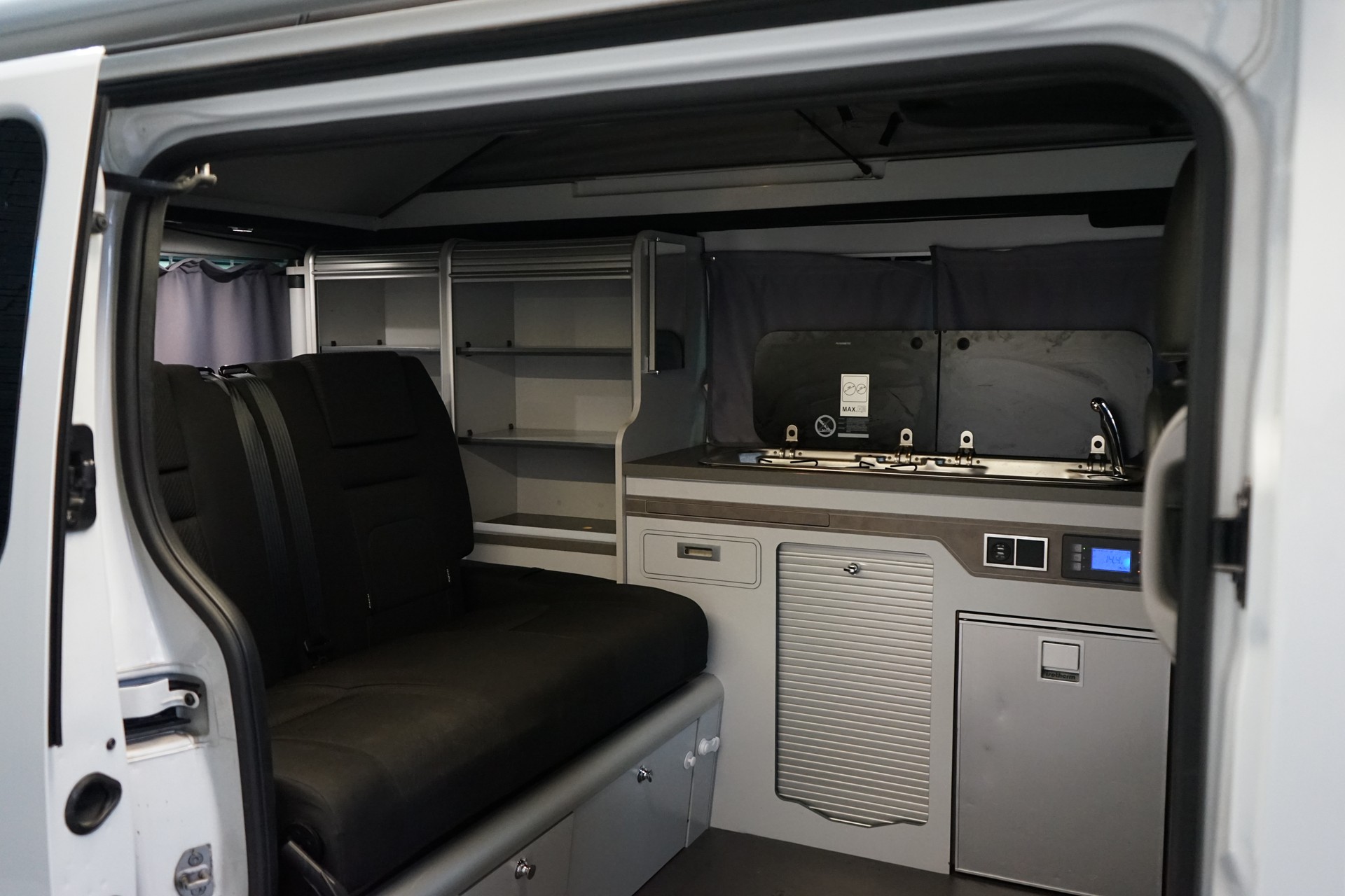 RENAULT Trafic Blue dCi 170 EDC Spacenomad-image-16