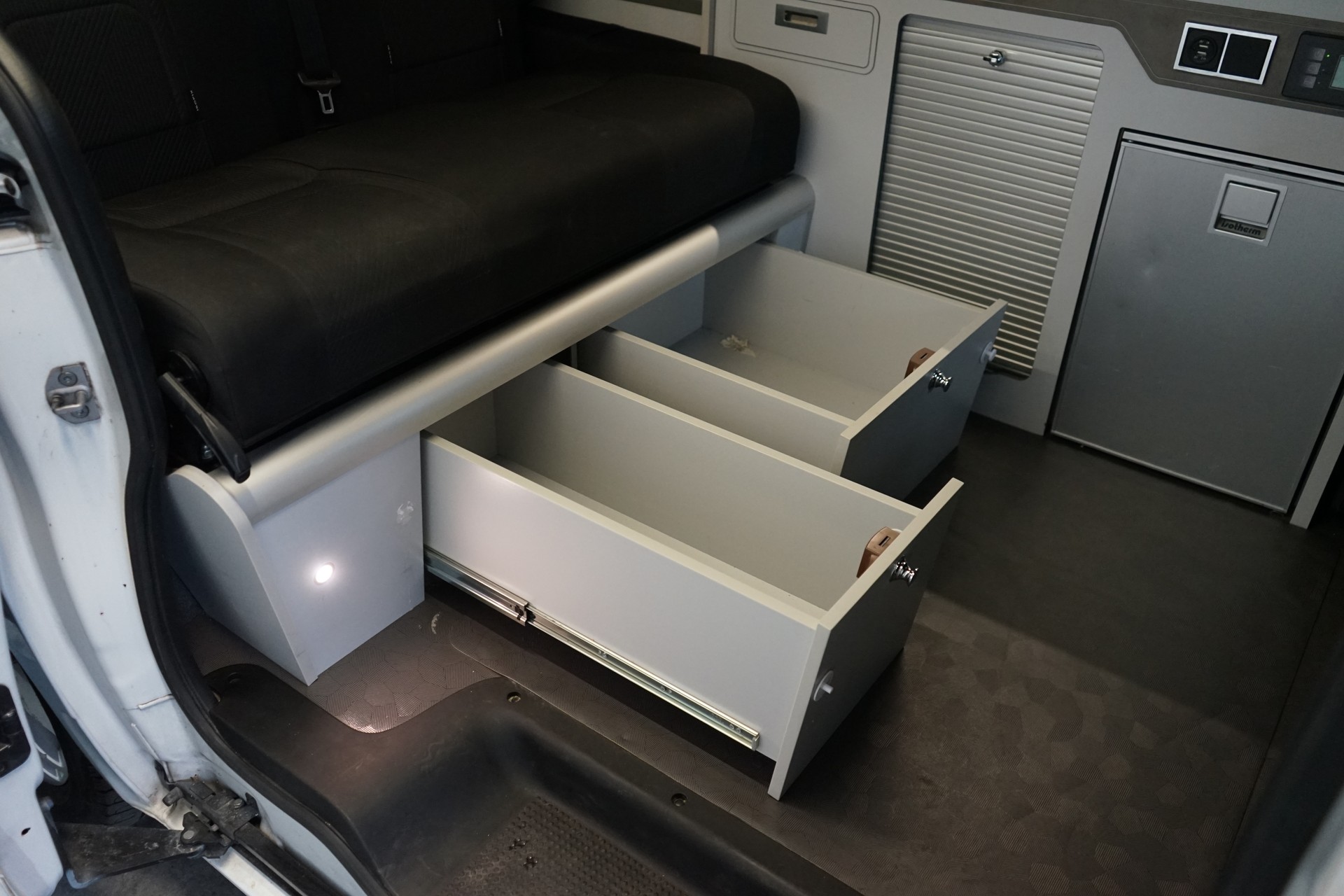RENAULT Trafic Blue dCi 170 EDC Spacenomad-image-21
