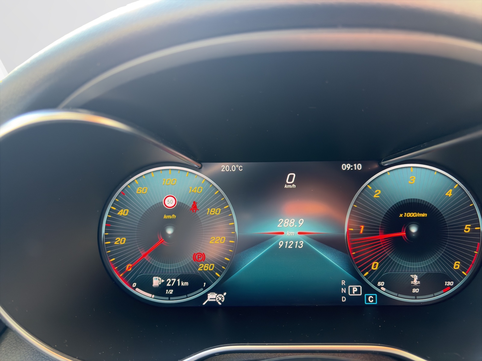 MERCEDES-BENZ C 220 d AMG Line 4matic Kombi-image-12